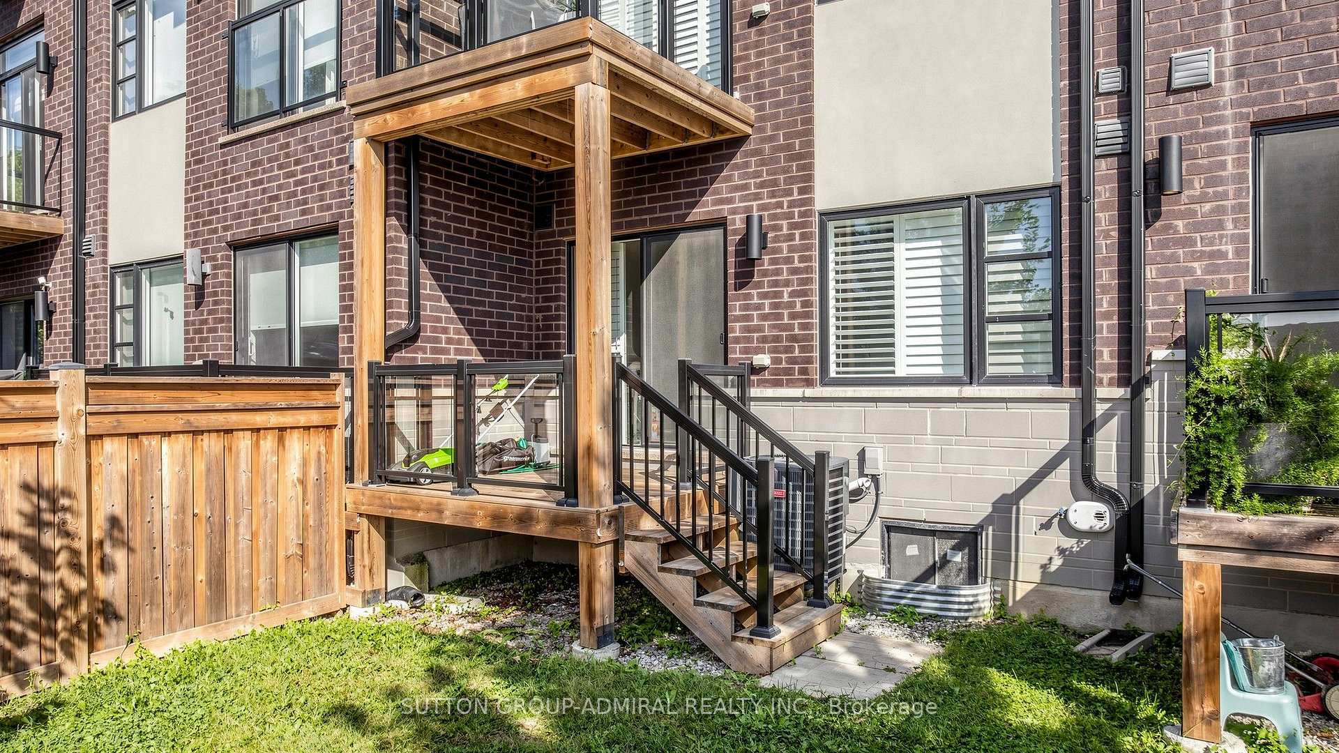 Photo 34 of 109 Laskin Drive, Vaughan, Patterson — HOMEH