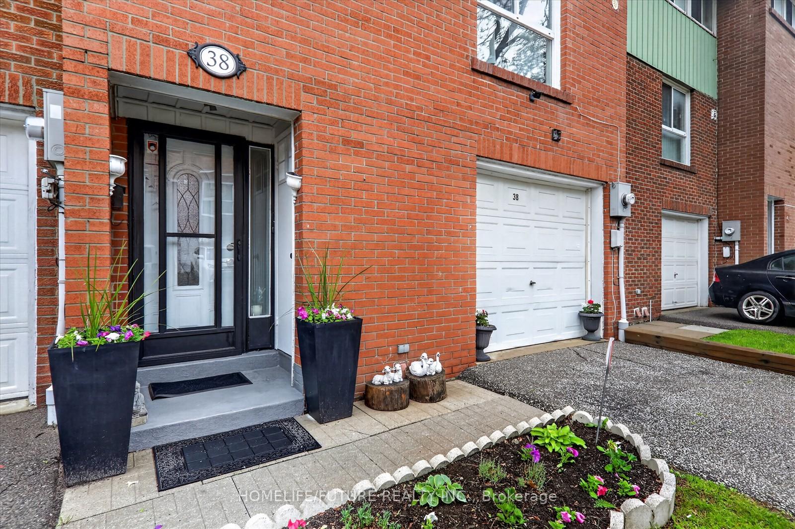 Photo 4 of Unit 70, 38 John Cabot Way, North York, Glenfield-Jane Heights — HOMEH