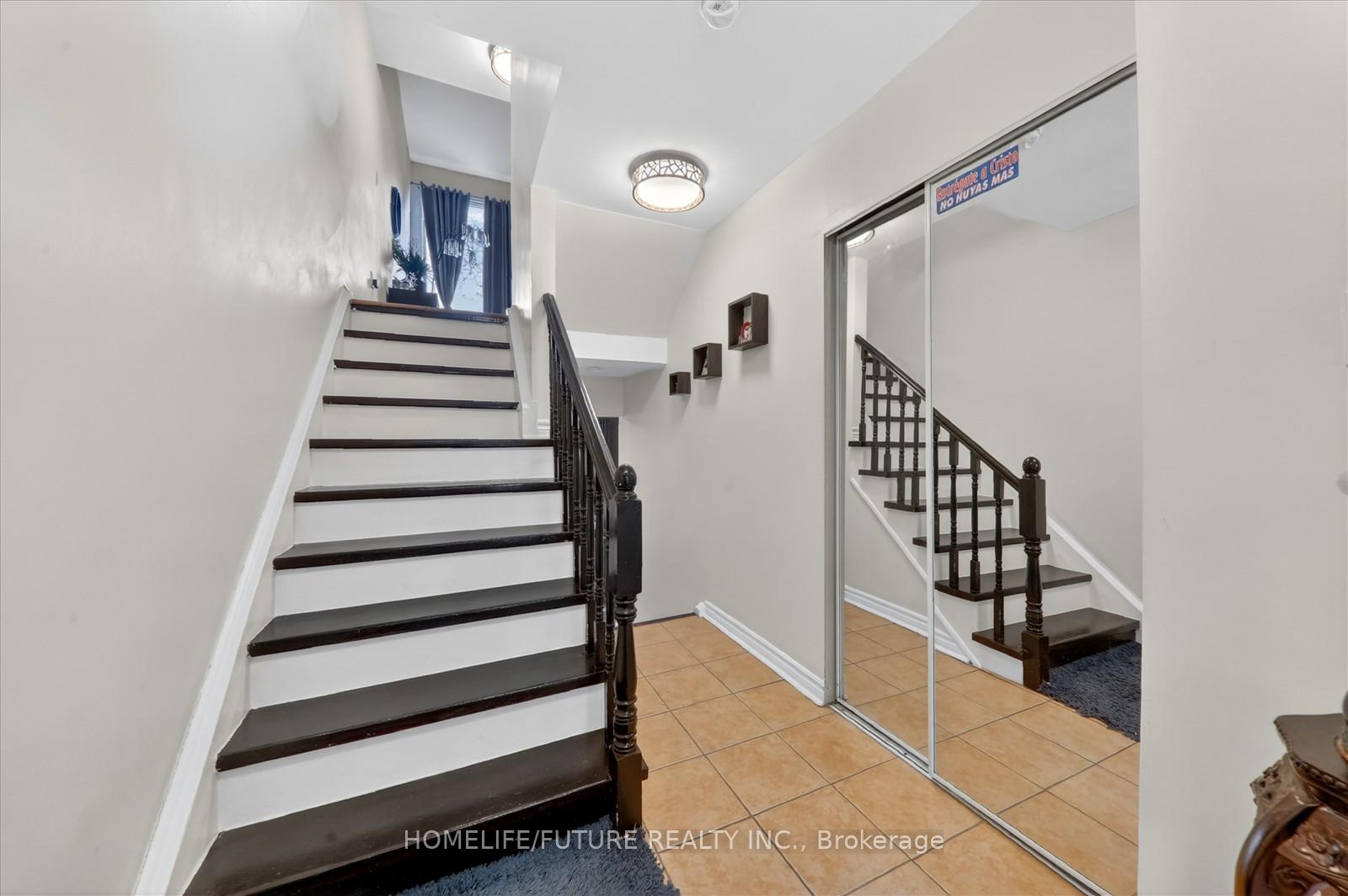 Photo 6 of Unit 70, 38 John Cabot Way, North York, Glenfield-Jane Heights — HOMEH