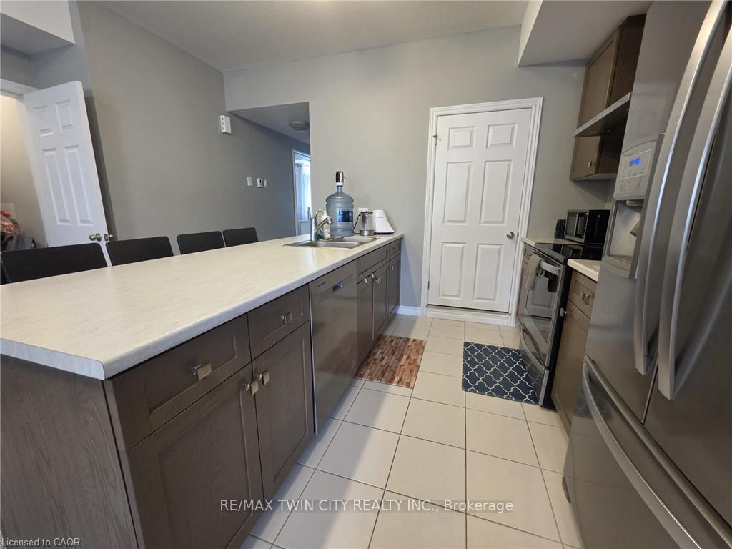 Photo 6 of Unit 32, 60 Oat Lane, Kitchener, Huron Park — HOMEH