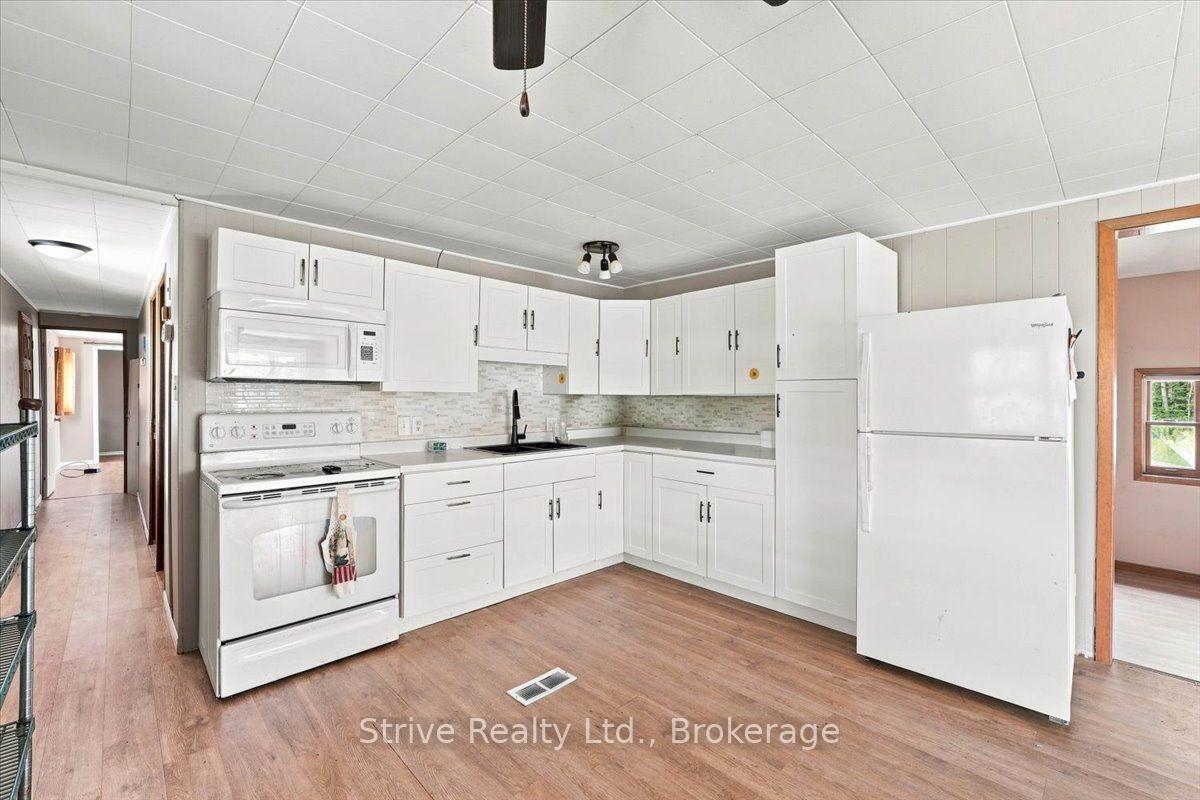 Photo 13 of 16537 Hwy 62, Madoc — HOMEH