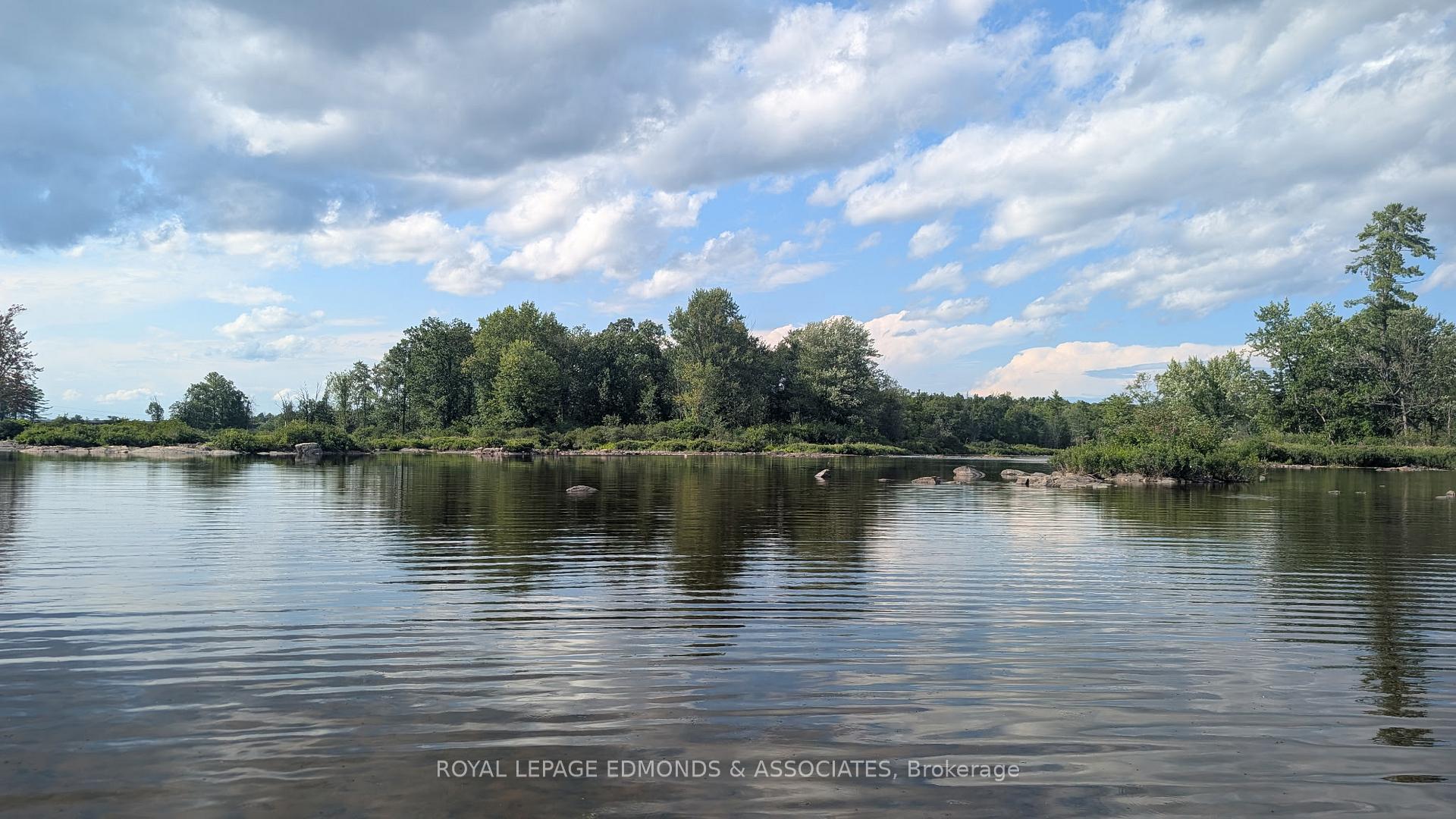 Photo 4 of 1 Morris Island, Laurentian Valley, Laurentian Valley — HOMEH