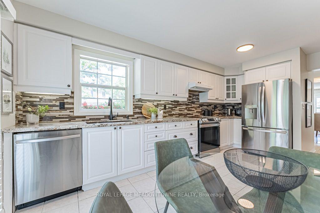 Photo 16 of 1116 Barclay Circle, Milton, Beaty — HOMEH