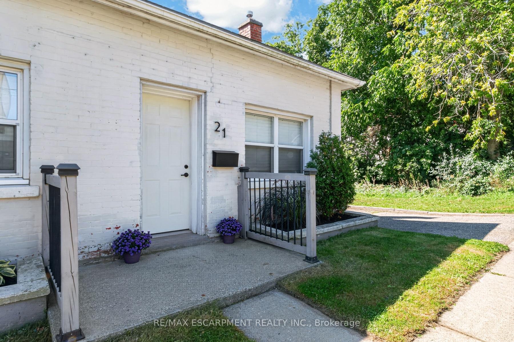 Photo 3 of 21 Cedar Street, Cambridge, Downtown Cambridge — HOMEH