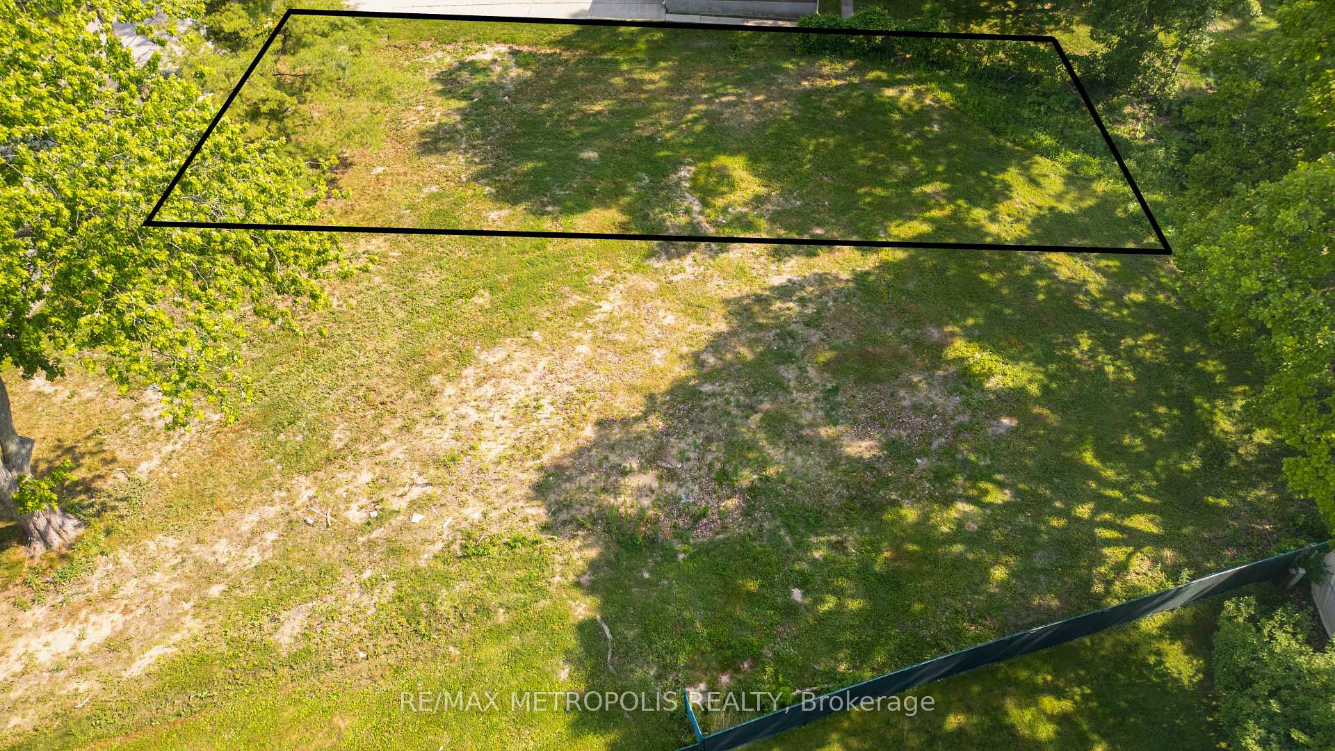 Photo 8 of 1307-S Ridgewood Drive, Sarnia — HOMEH