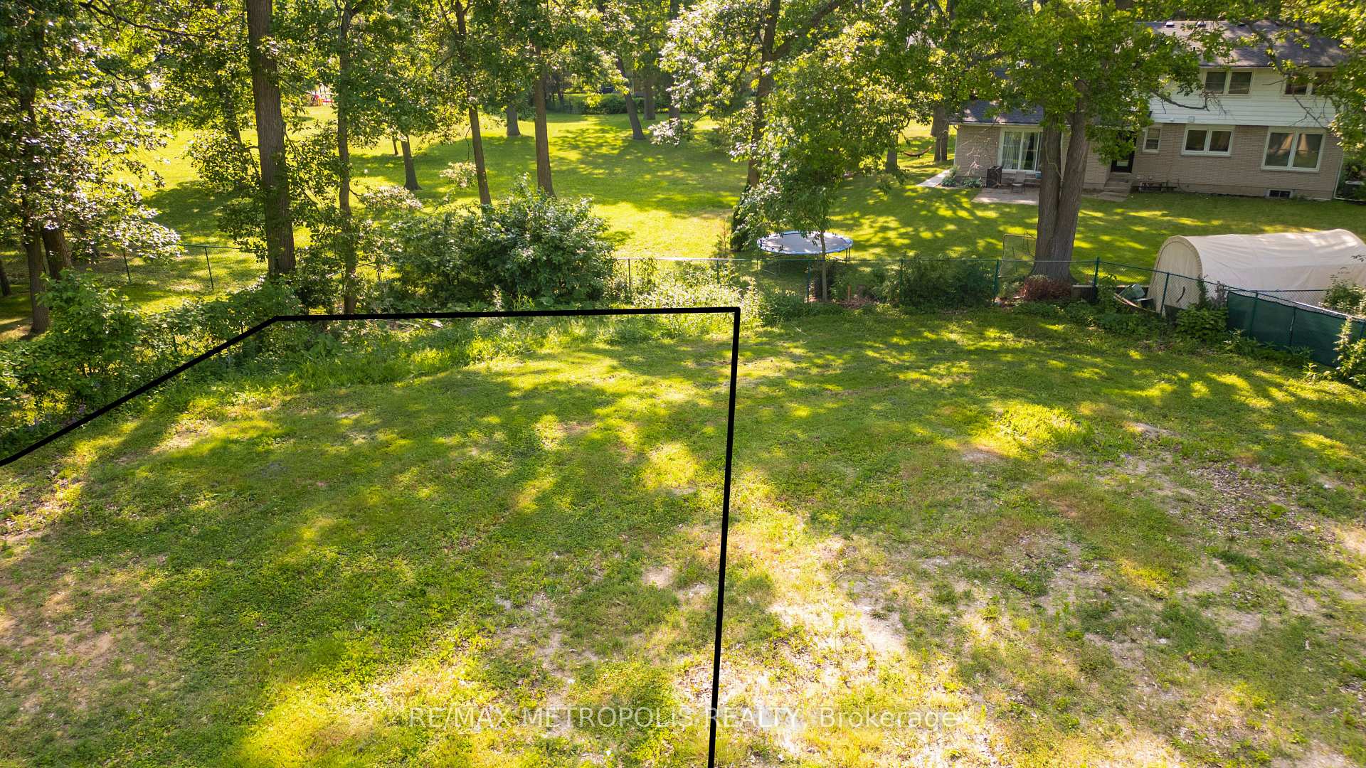 Photo 10 of 1307-S Ridgewood Drive, Sarnia — HOMEH