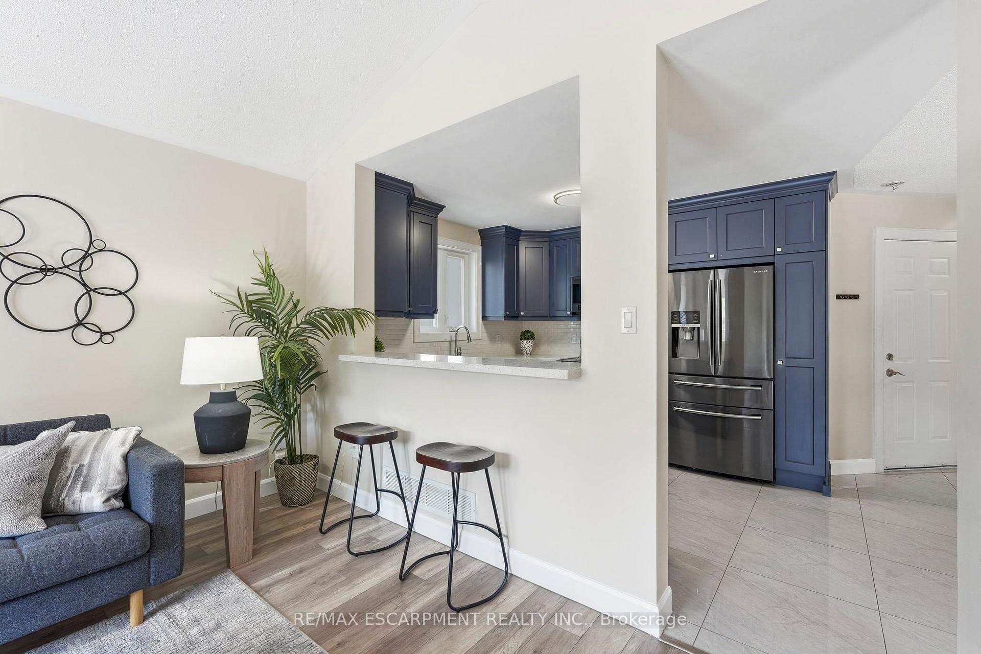Photo 10 of 18 Sable Drive, Hamilton, Meadowlands — HOMEH
