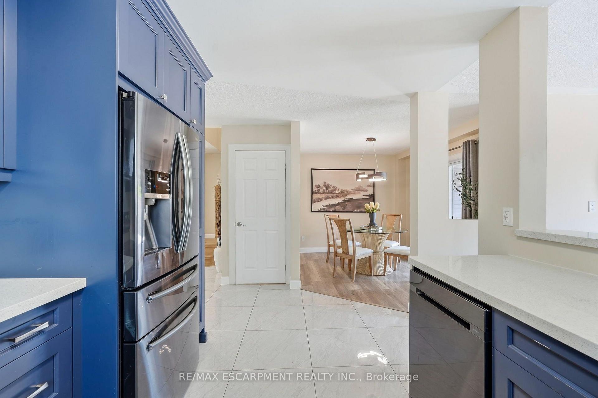 Photo 13 of 18 Sable Drive, Hamilton, Meadowlands — HOMEH