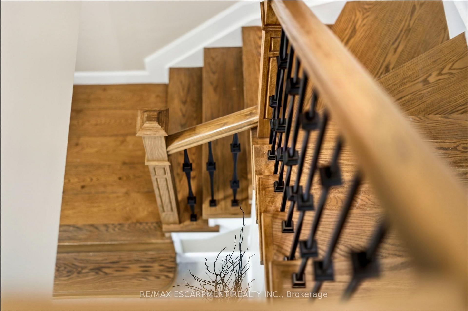 Photo 17 of 18 Sable Drive, Hamilton, Meadowlands — HOMEH