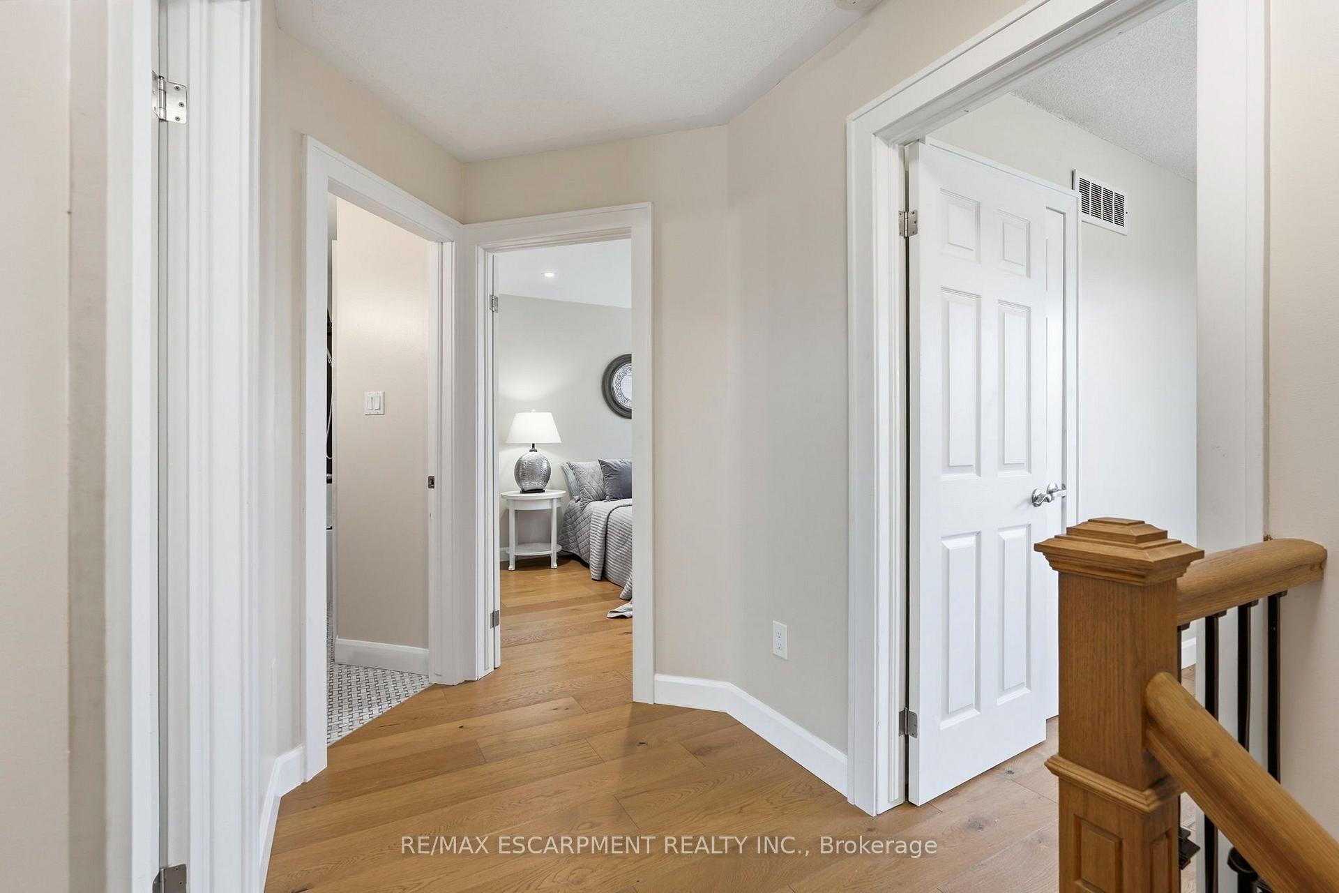 Photo 18 of 18 Sable Drive, Hamilton, Meadowlands — HOMEH