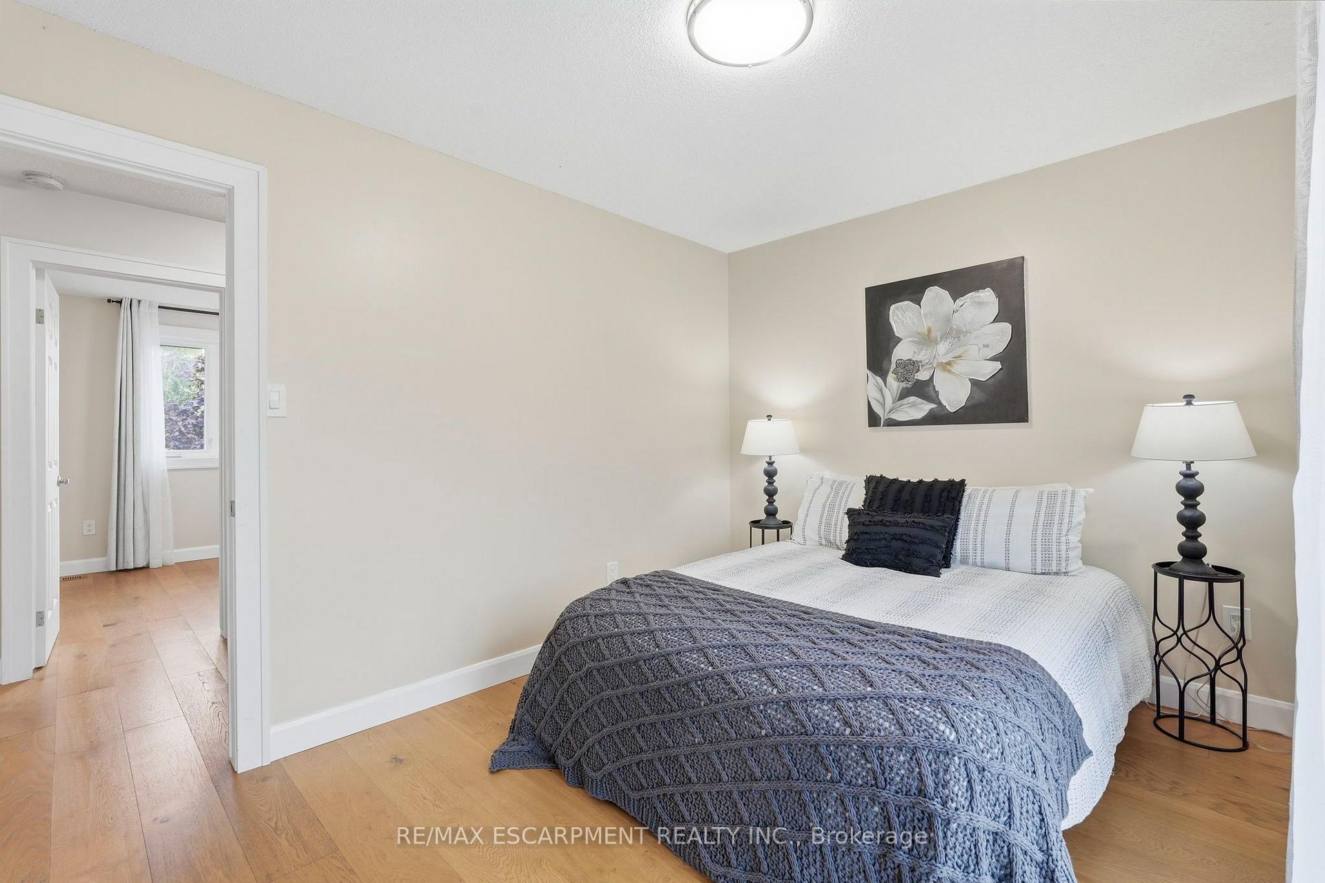 Photo 25 of 18 Sable Drive, Hamilton, Meadowlands — HOMEH