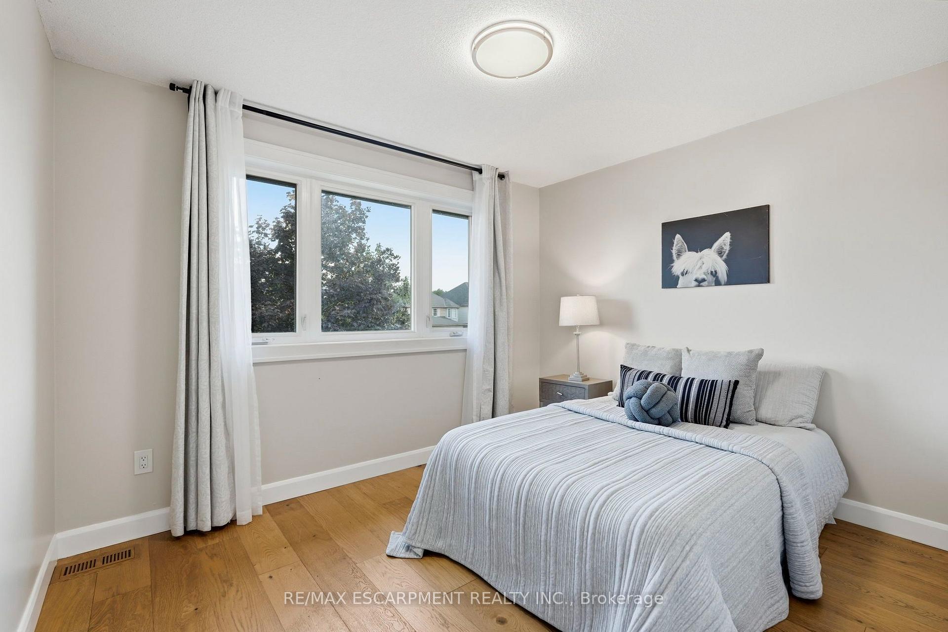 Photo 26 of 18 Sable Drive, Hamilton, Meadowlands — HOMEH