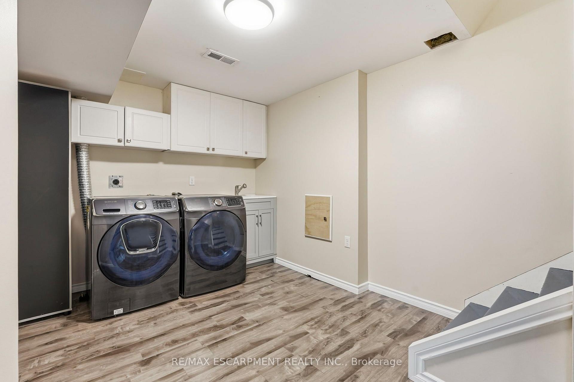 Photo 36 of 18 Sable Drive, Hamilton, Meadowlands — HOMEH