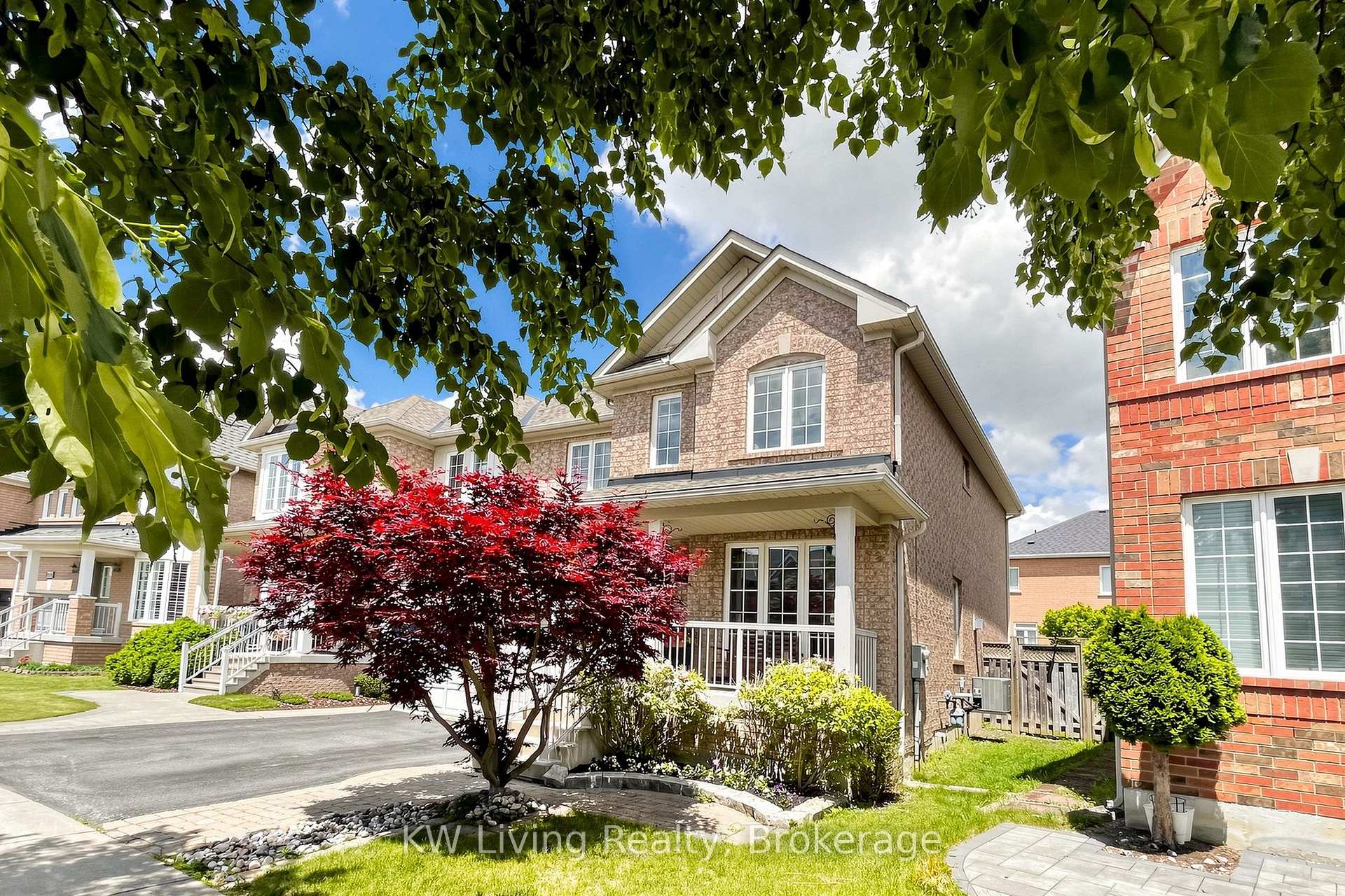 Photo 2 of 72 Stotts Crescent, Markham, Wismer — HOMEH