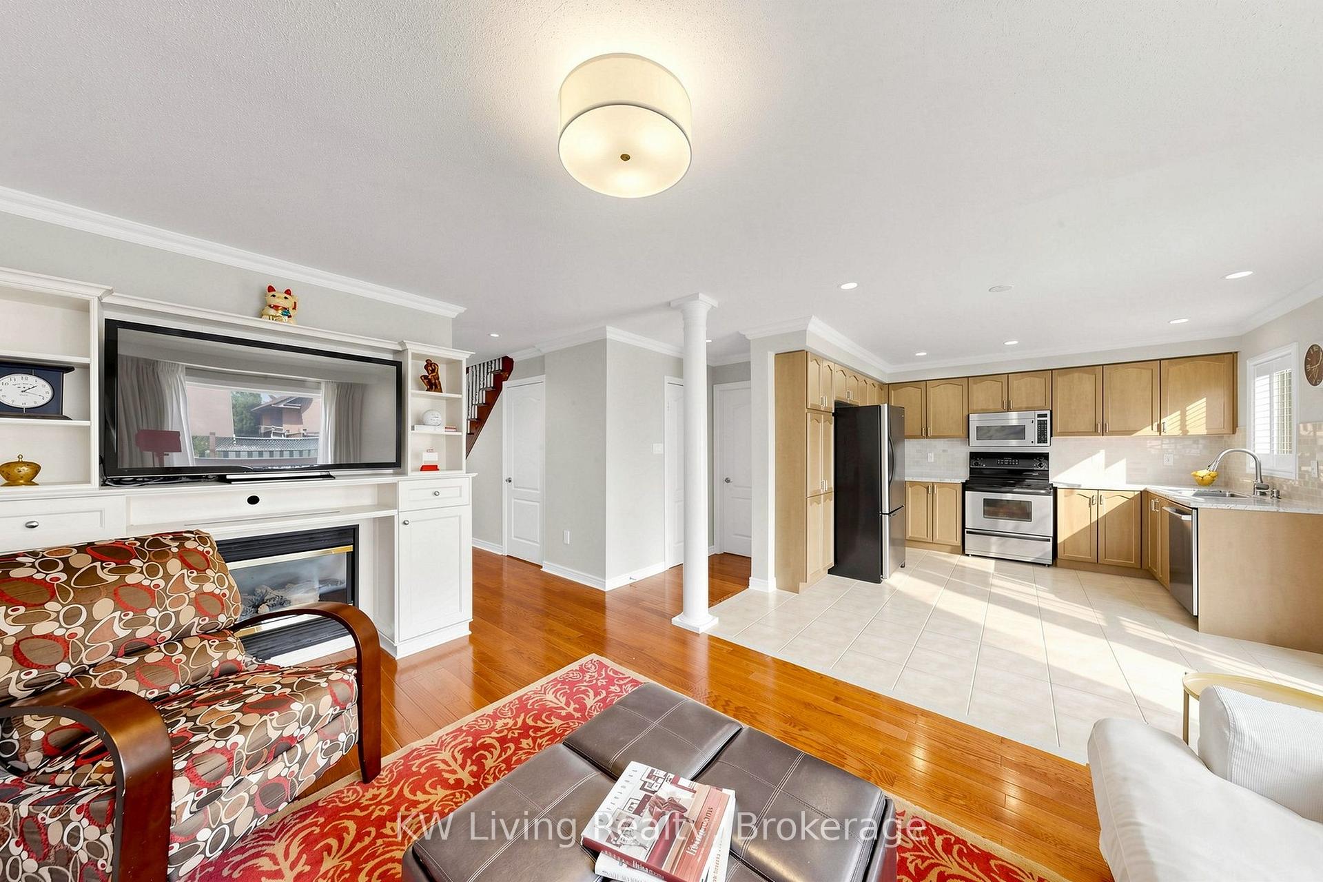 Photo 10 of 72 Stotts Crescent, Markham, Wismer — HOMEH