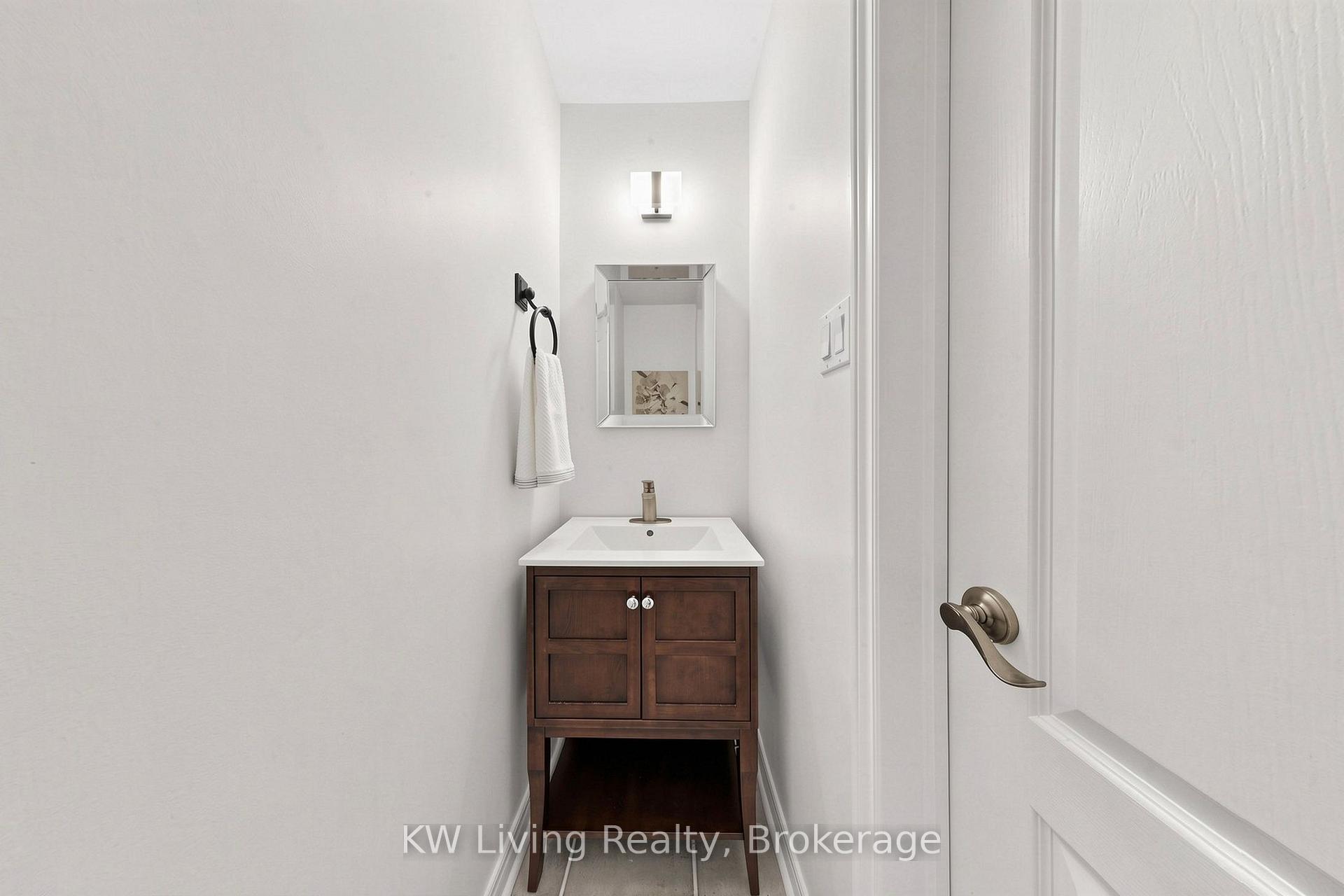 Photo 13 of 72 Stotts Crescent, Markham, Wismer — HOMEH