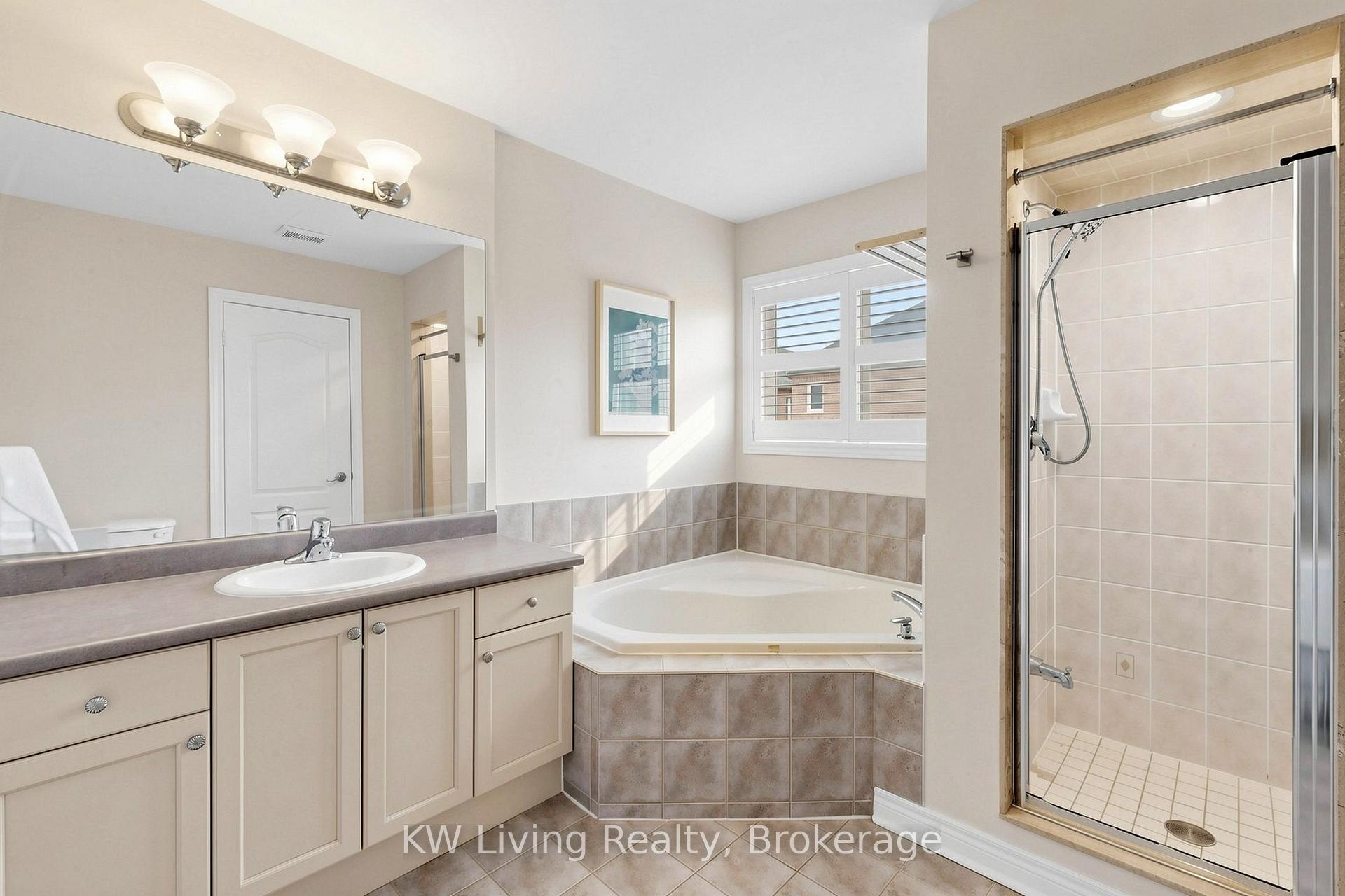 Photo 18 of 72 Stotts Crescent, Markham, Wismer — HOMEH