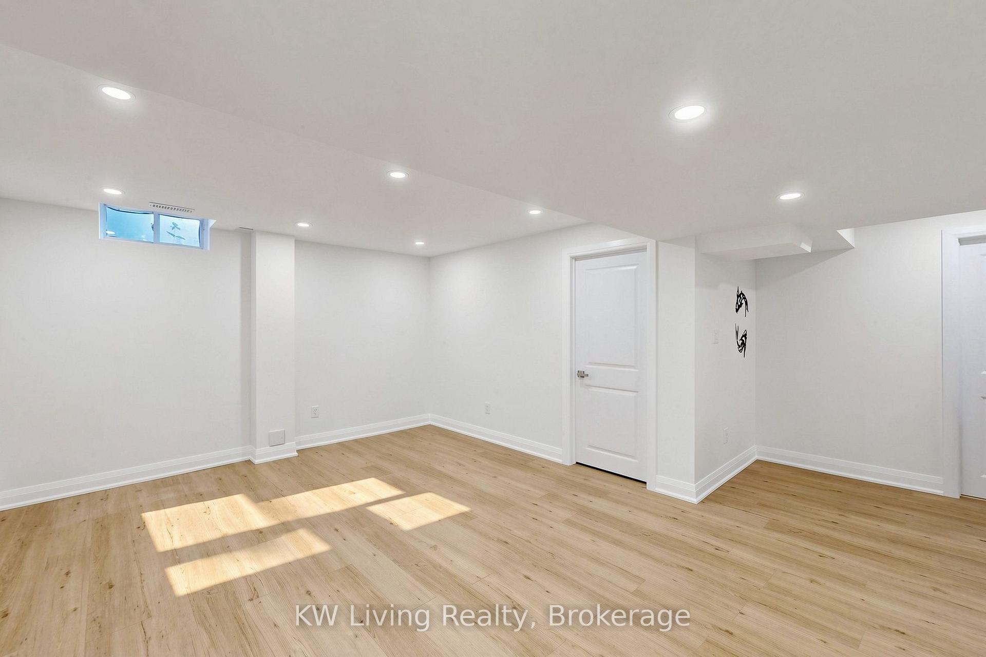 Photo 28 of 72 Stotts Crescent, Markham, Wismer — HOMEH