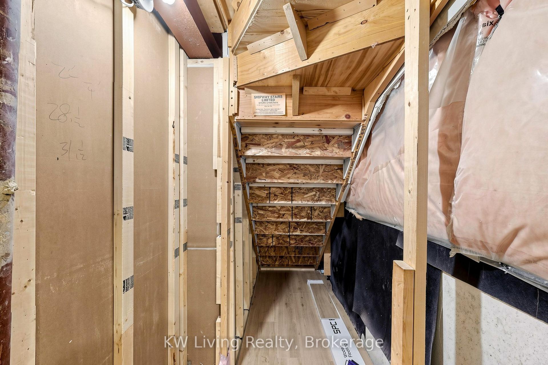 Photo 37 of 72 Stotts Crescent, Markham, Wismer — HOMEH