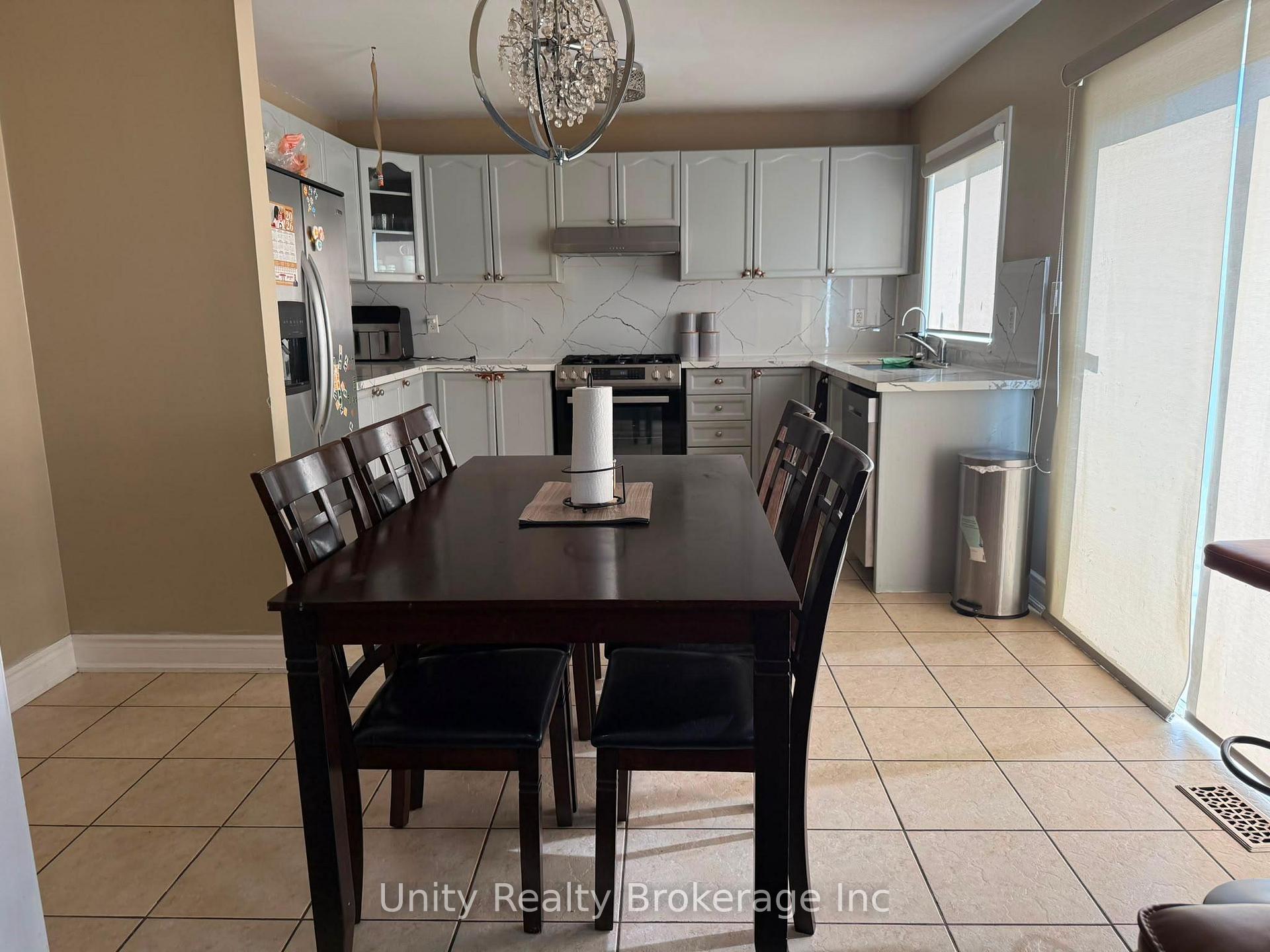 Photo 12 of 16 Benmore Crescent, Brampton, Vales of Castlemore — HOMEH