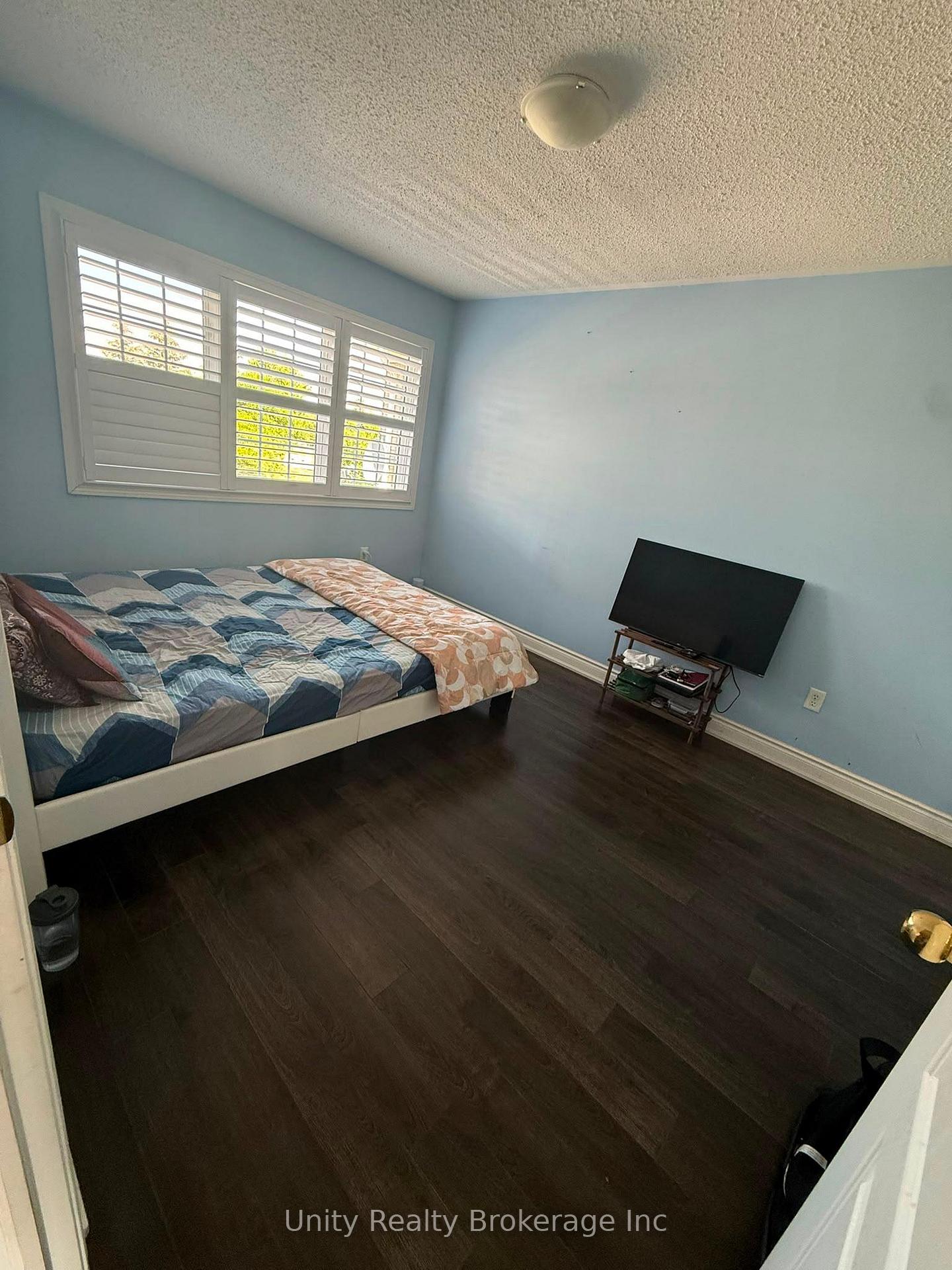 Photo 21 of 16 Benmore Crescent, Brampton, Vales of Castlemore — HOMEH