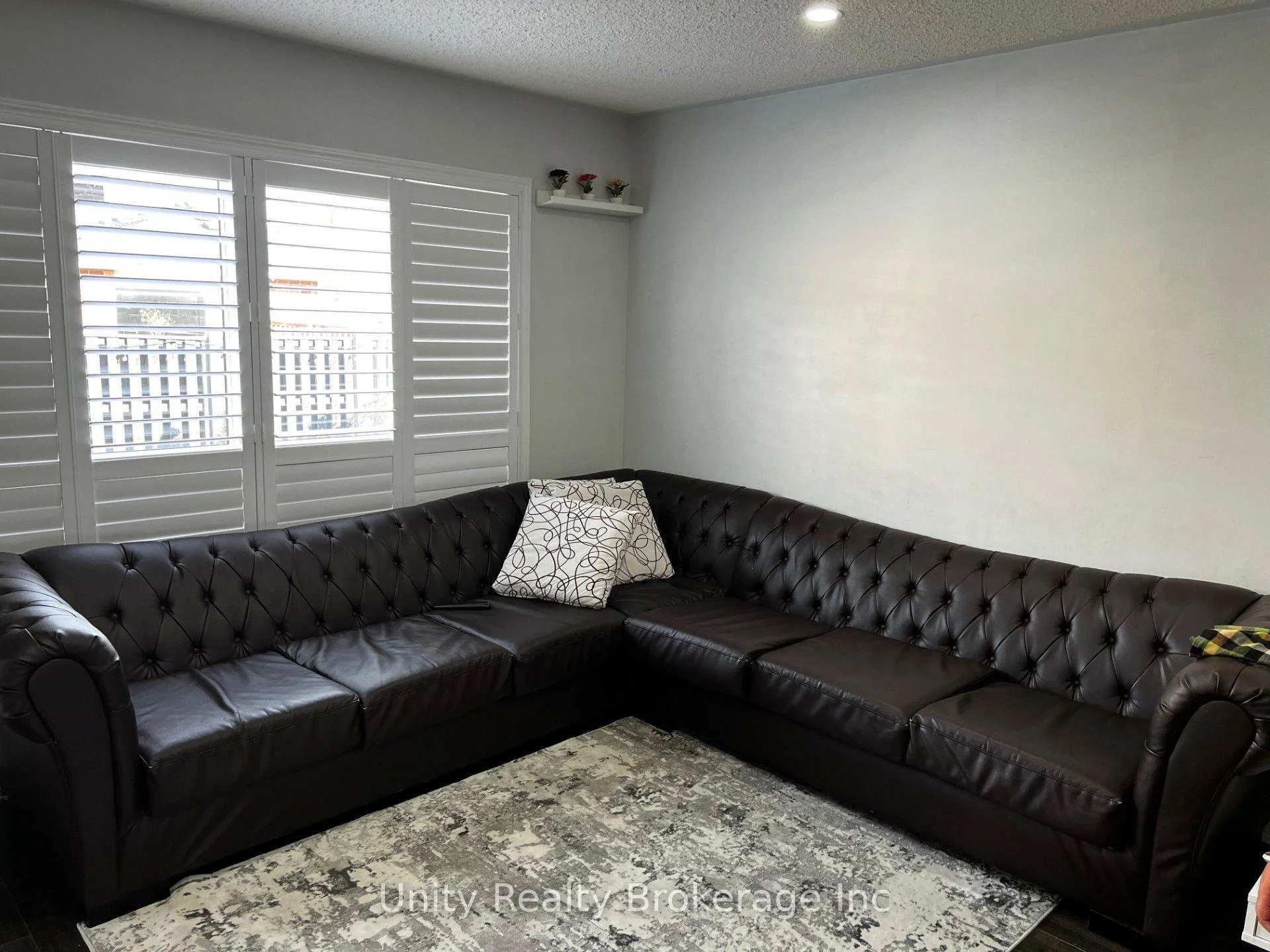 Photo 7 of 16 Benmore Crescent, Brampton, Vales of Castlemore — HOMEH
