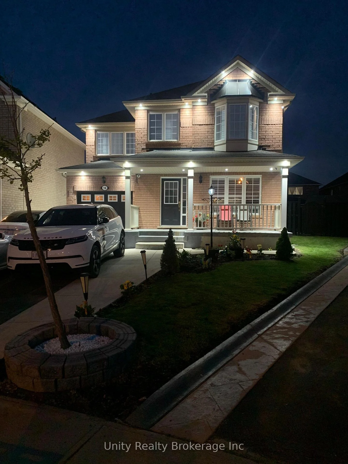 Photo 24 of 16 Benmore Crescent, Brampton, Vales of Castlemore — HOMEH