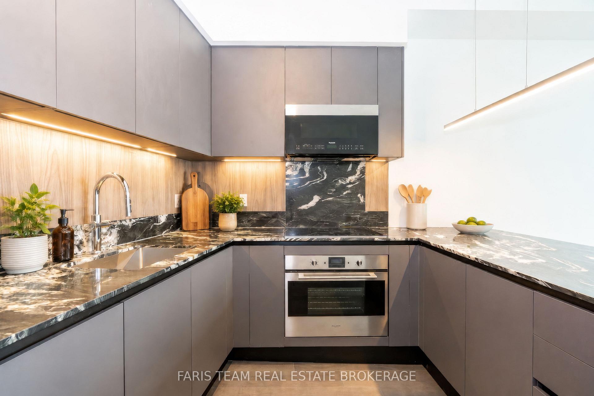Photo 9 of Unit 3301, 39 Mary Street, Barrie, City Centre — HOMEH