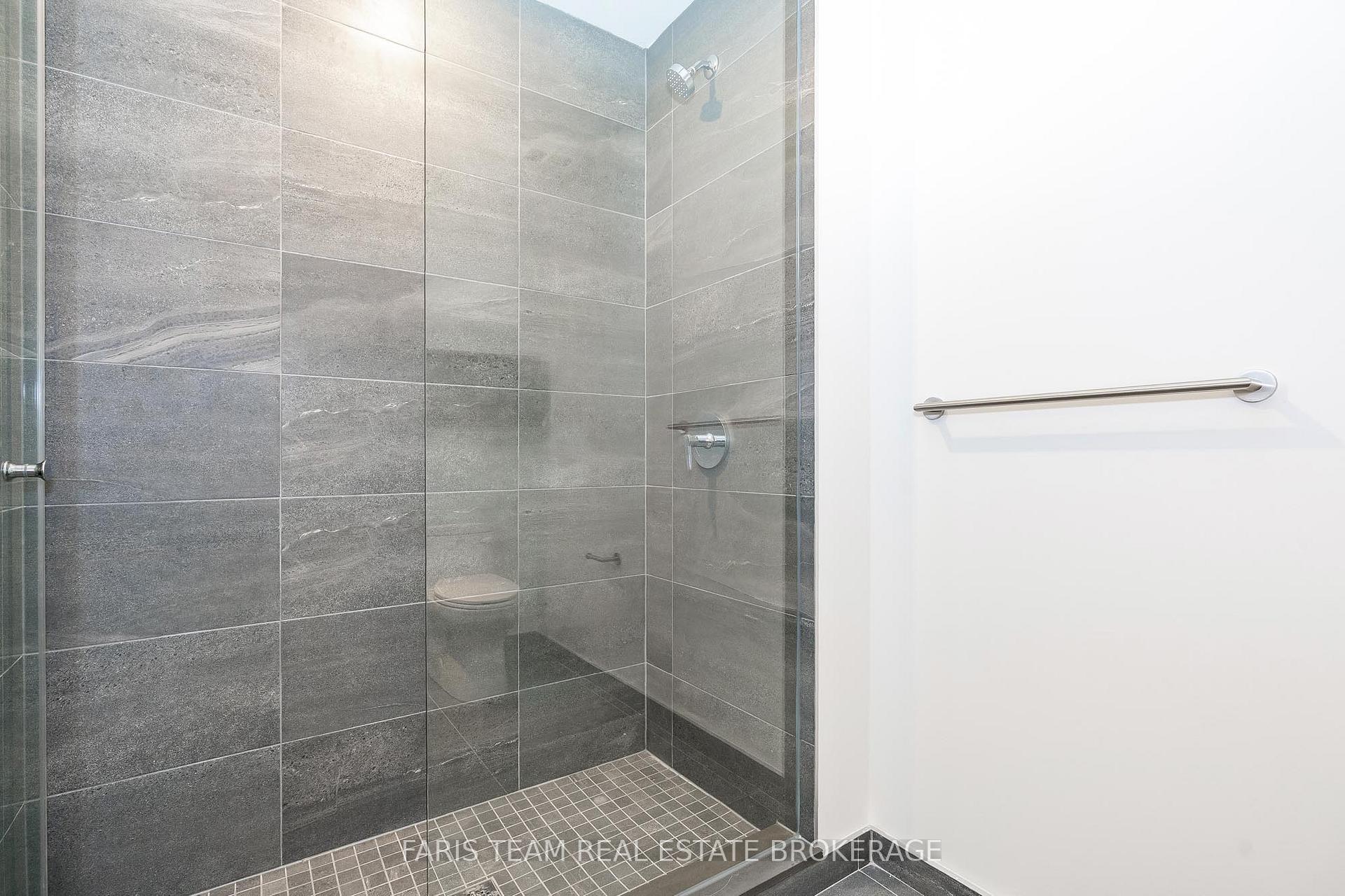 Photo 17 of Unit 3301, 39 Mary Street, Barrie, City Centre — HOMEH