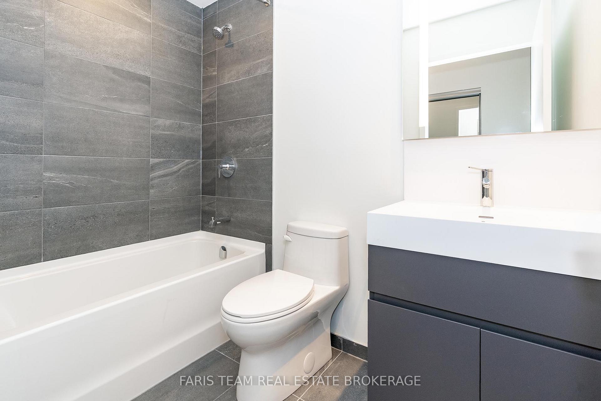 Photo 20 of Unit 3301, 39 Mary Street, Barrie, City Centre — HOMEH