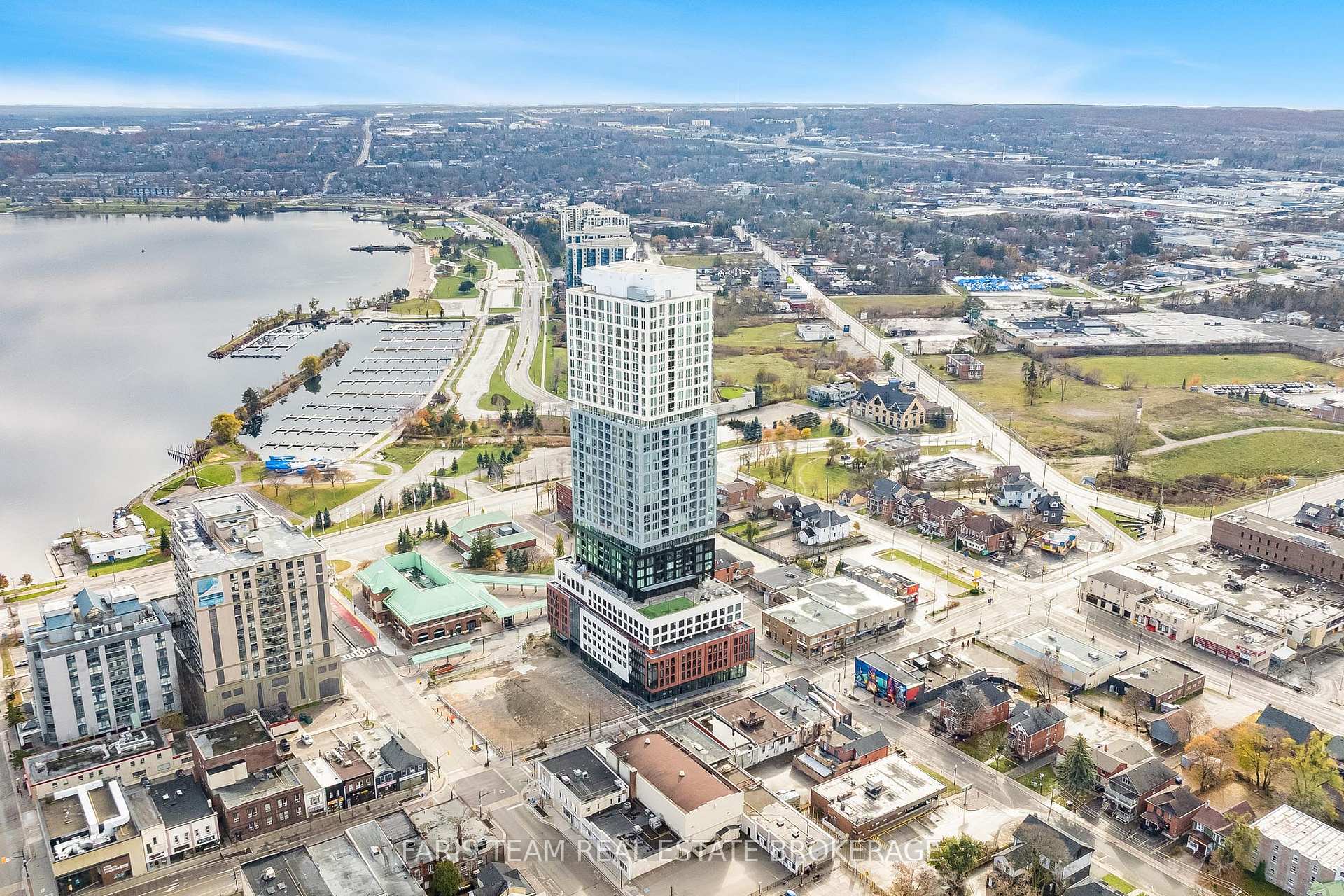 Photo 37 of Unit 3301, 39 Mary Street, Barrie, City Centre — HOMEH