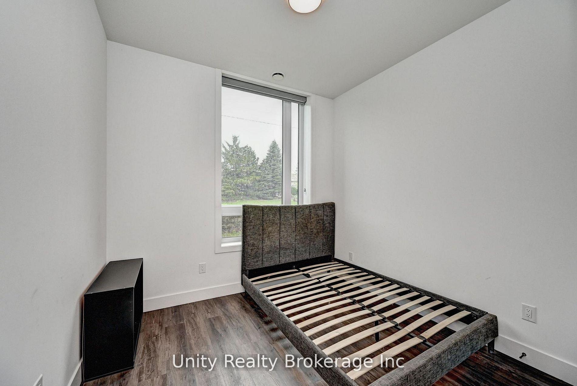 Photo 21 of 26 Lowes Street W, Guelph, Clairfields/Hanlon Business Park — HOMEH