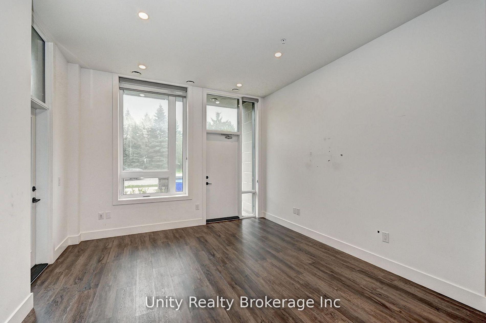 Photo 23 of 26 Lowes Street W, Guelph, Clairfields/Hanlon Business Park — HOMEH