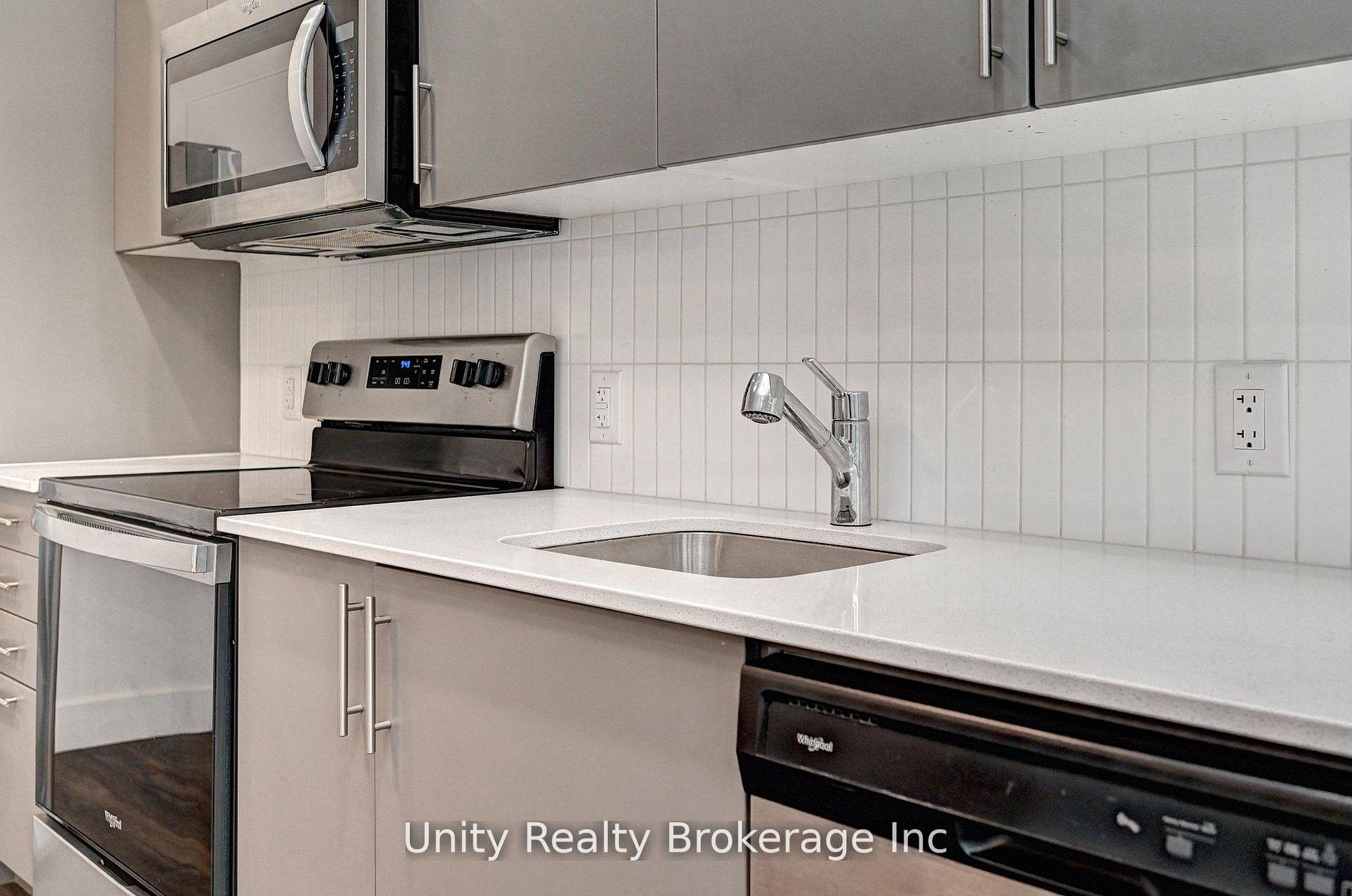 Photo 25 of 26 Lowes Street W, Guelph, Clairfields/Hanlon Business Park — HOMEH