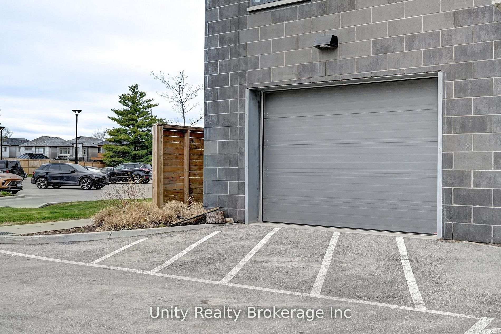 Photo 26 of 26 Lowes Street W, Guelph, Clairfields/Hanlon Business Park — HOMEH