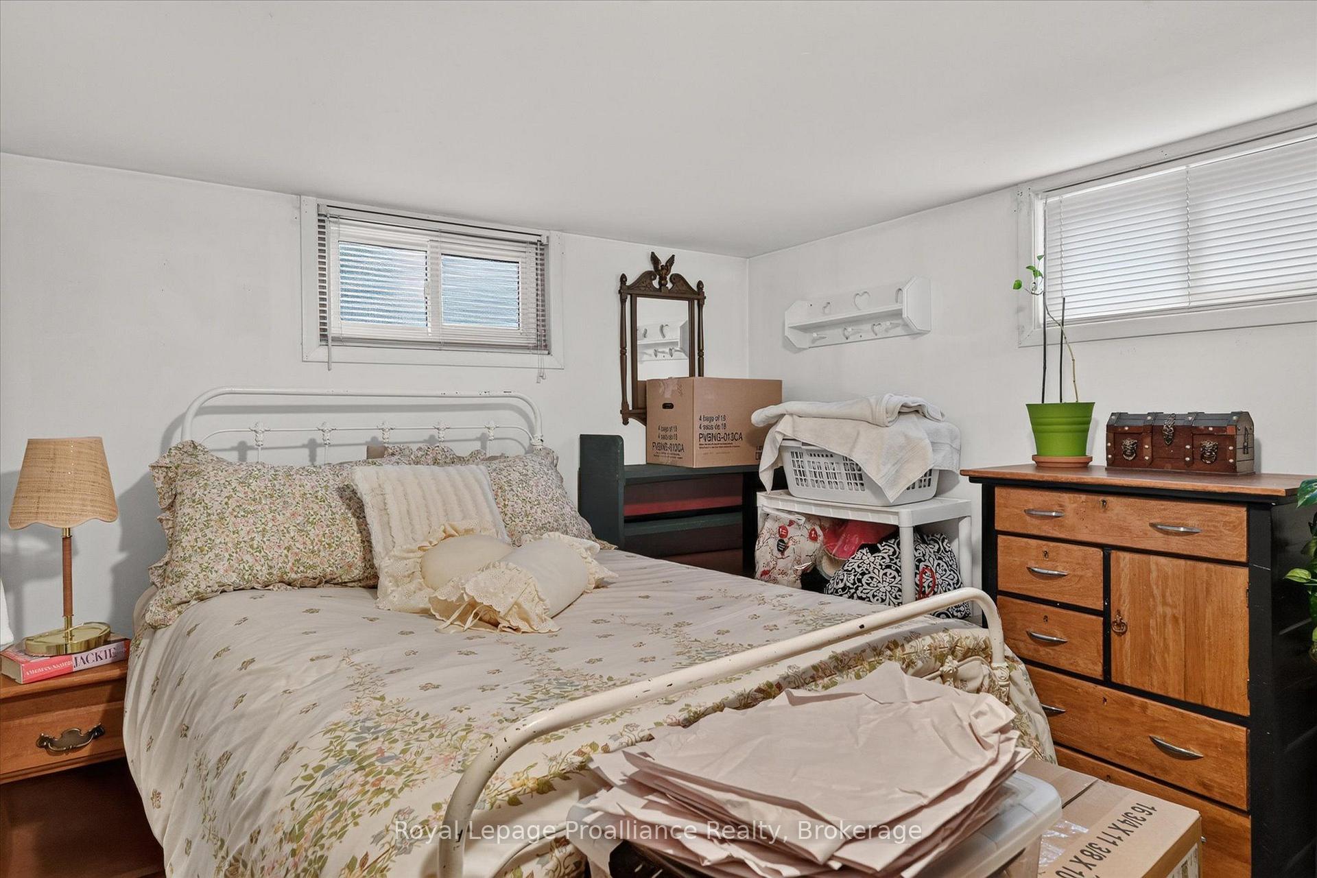Photo 22 of 837 Sherburne Street, Peterborough, Otonabee Ward 1 — HOMEH