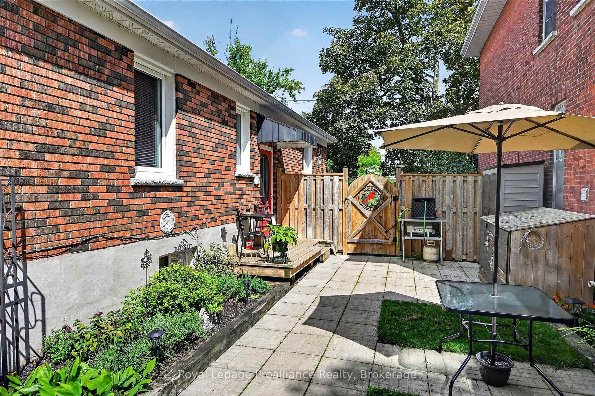 Photo 26 of 837 Sherburne Street, Peterborough, Otonabee Ward 1 — HOMEH