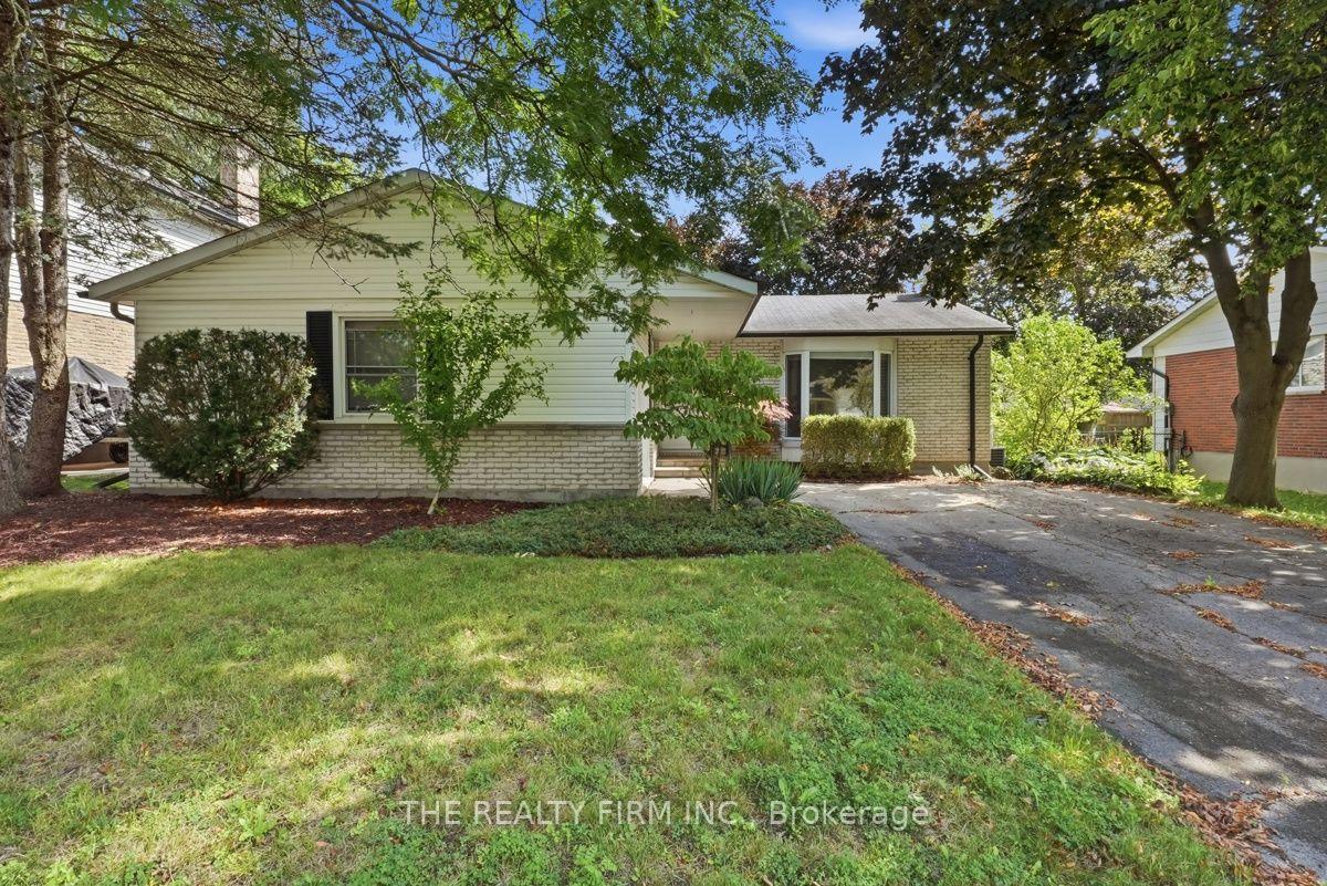 Front of 20 Lynngate Court