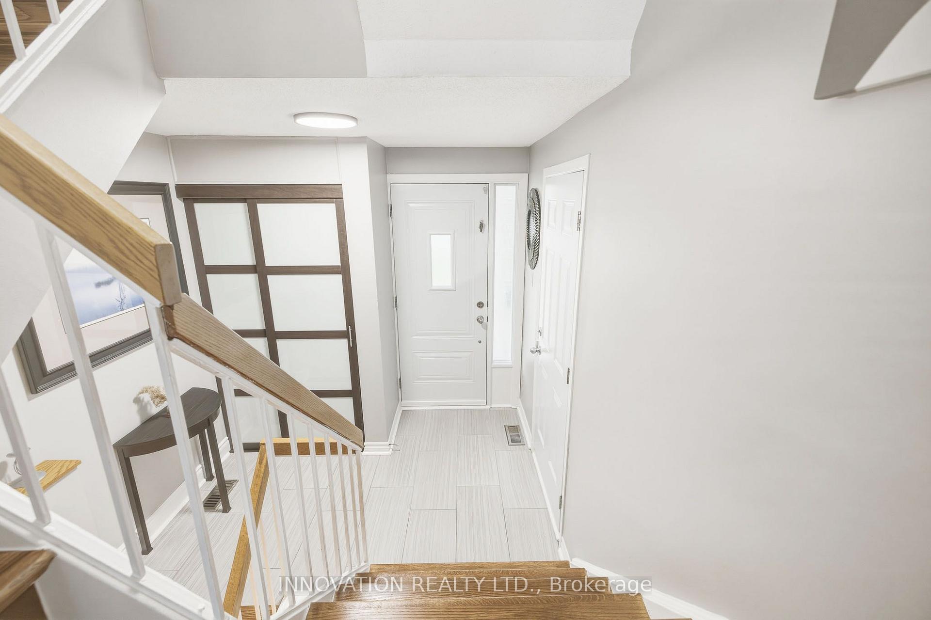 Photo 5 of Unit C, 18 Benlea Drive, Ottawa, Tanglewood — HOMEH