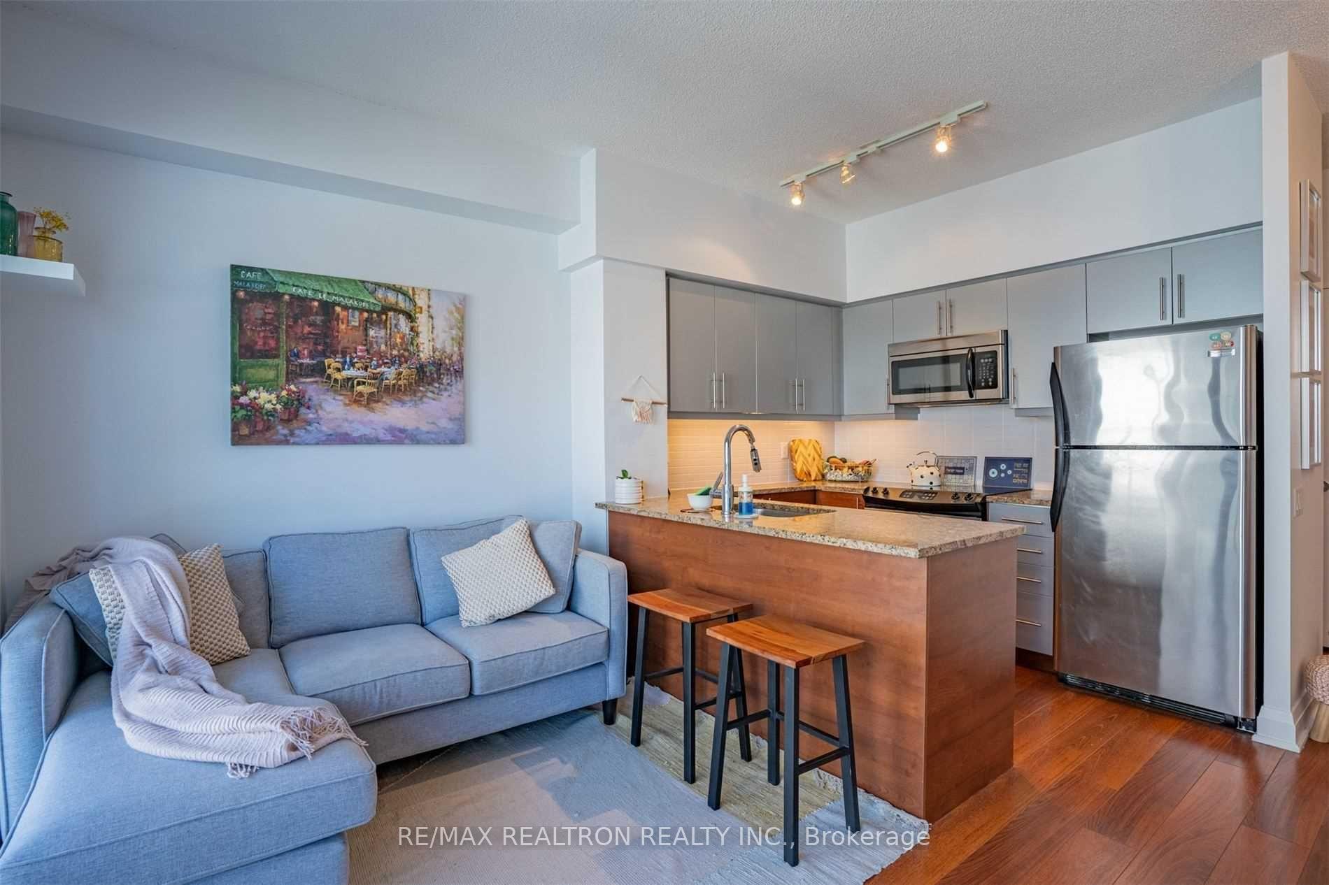 Photo 1 of Unit 911, 83 Redpath Avenue, Toronto, Mount Pleasant West — HOMEH