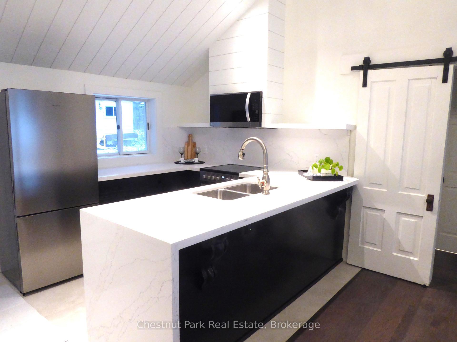 Photo 12 of 121 Kiowana Beach Road, Meaford — HOMEH