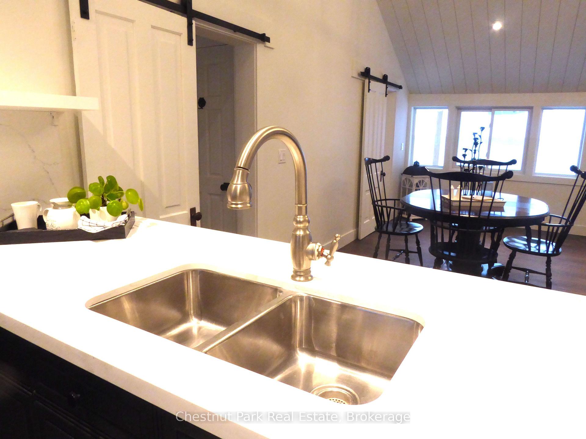 Photo 13 of 121 Kiowana Beach Road, Meaford — HOMEH