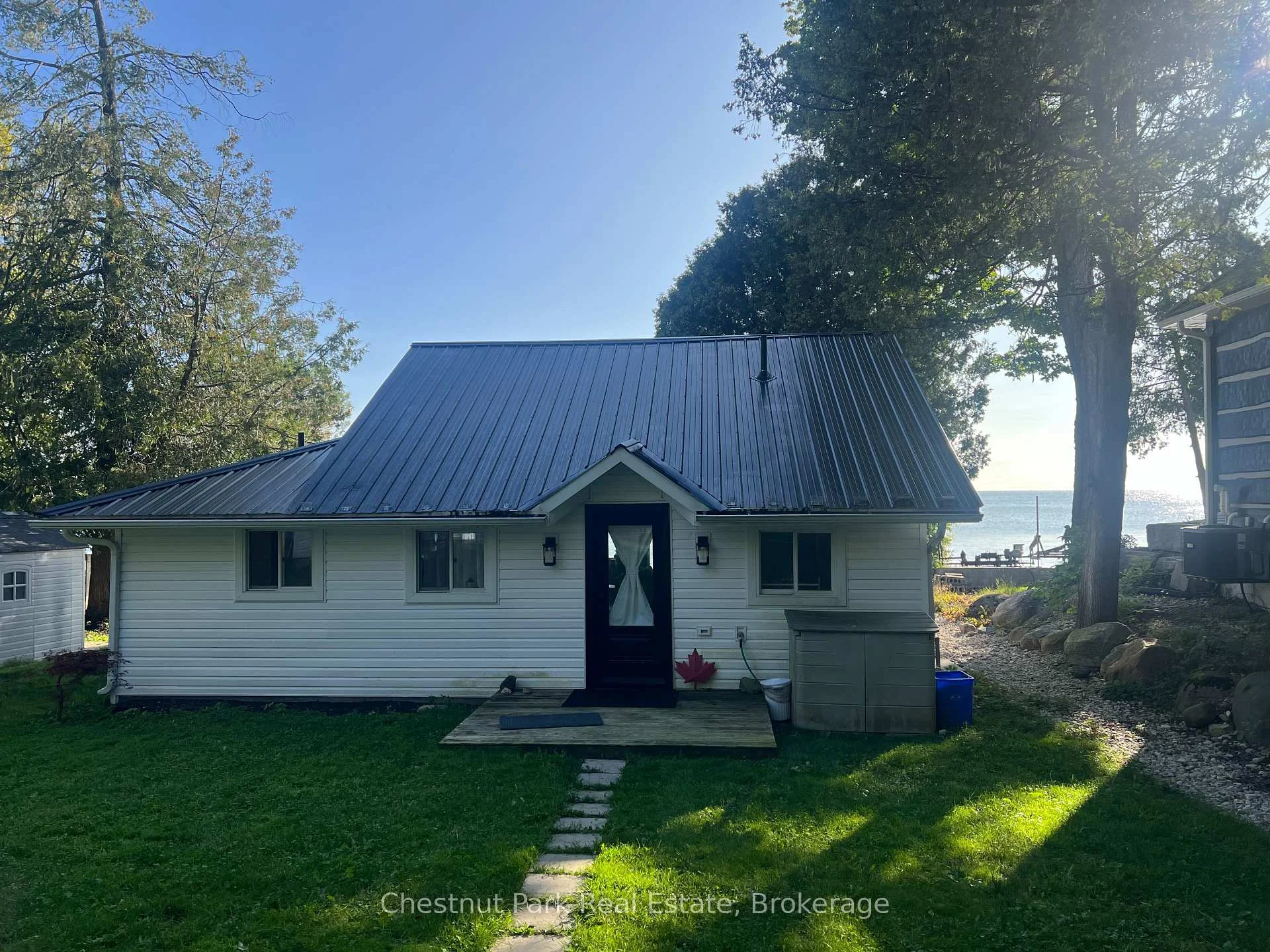 Photo 1 of 121 Kiowana Beach Road, Meaford — HOMEH