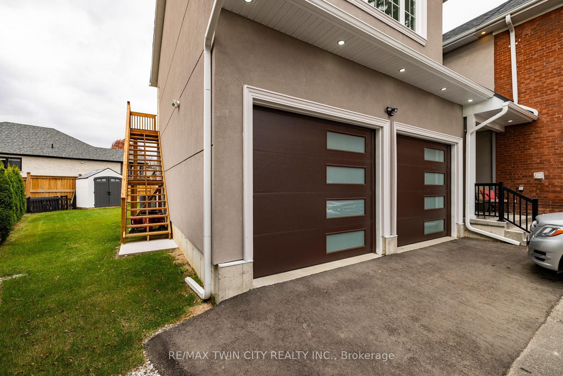 Photo 4 of 169 Mount Pleasant Street, Brantford, Empire South — HOMEH