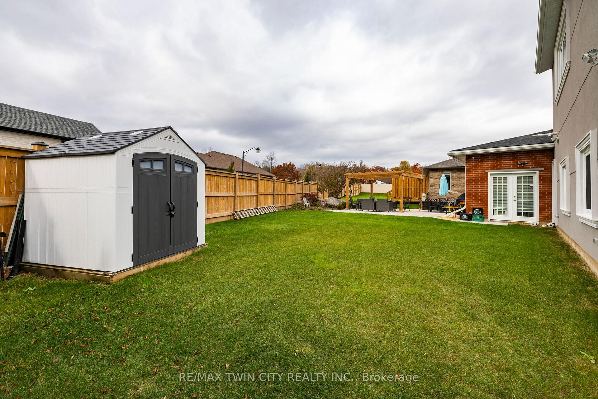 Photo 5 of 169 Mount Pleasant Street, Brantford, Empire South — HOMEH