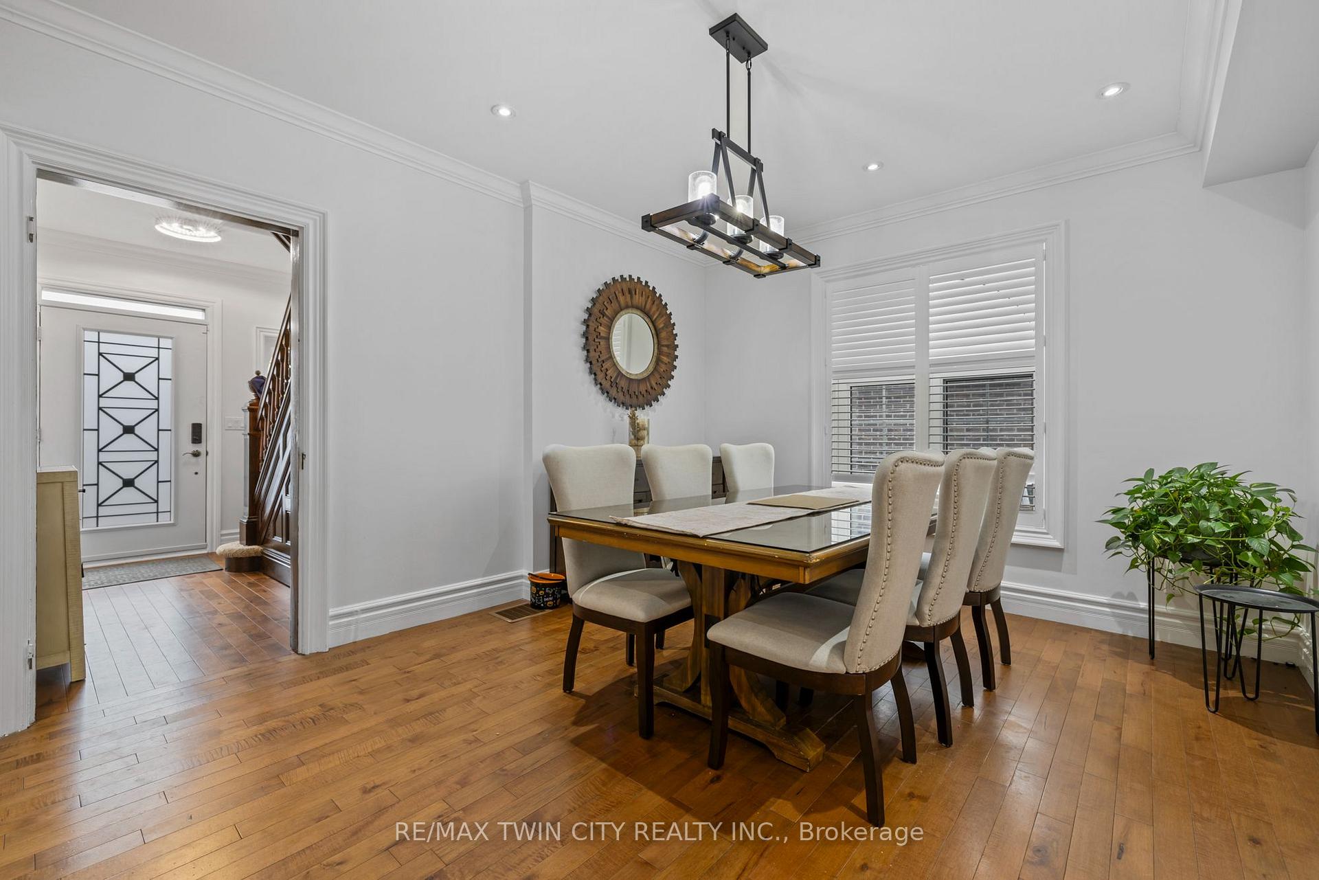 Photo 15 of 169 Mount Pleasant Street, Brantford, Empire South — HOMEH