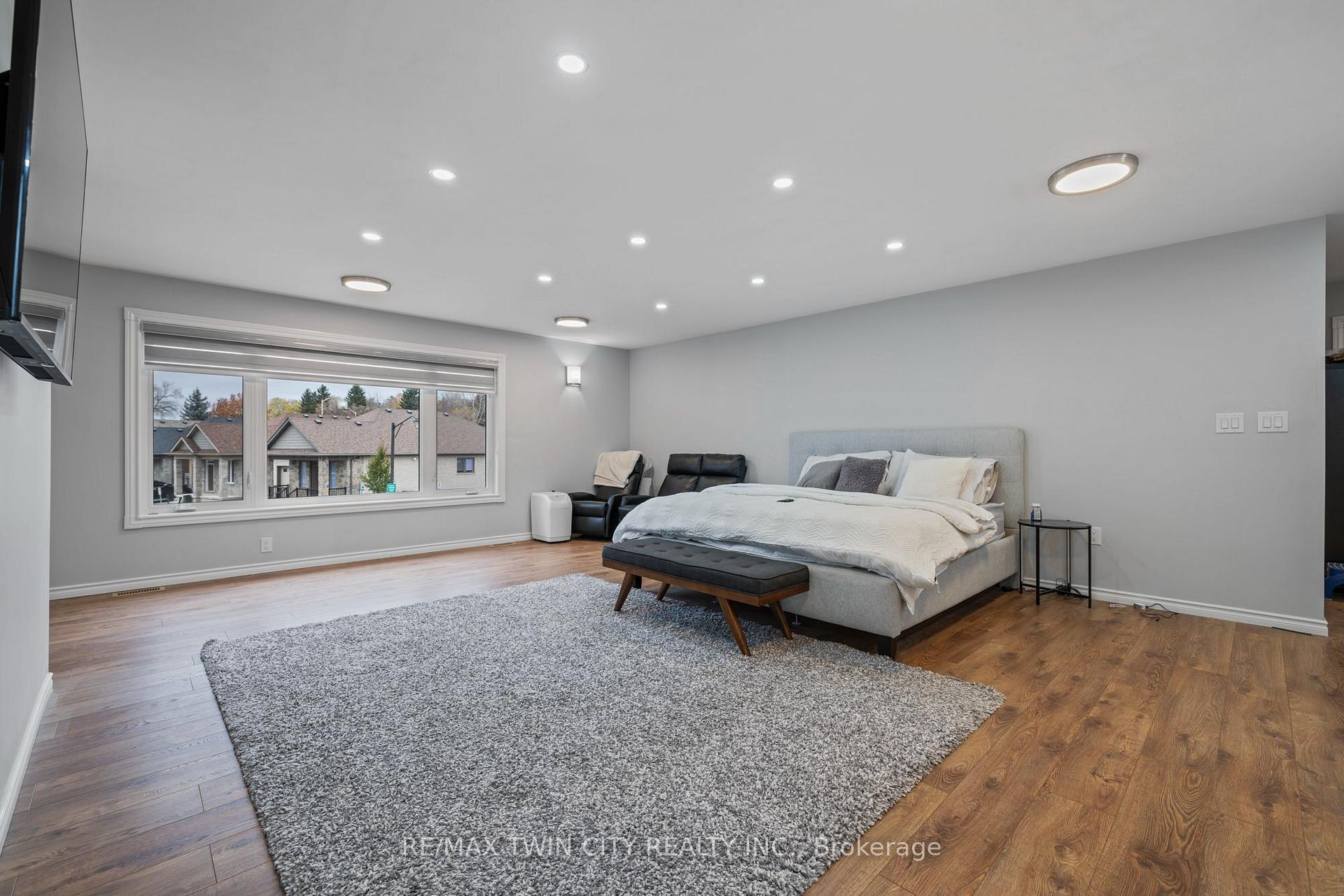 Photo 31 of 169 Mount Pleasant Street, Brantford, Empire South — HOMEH