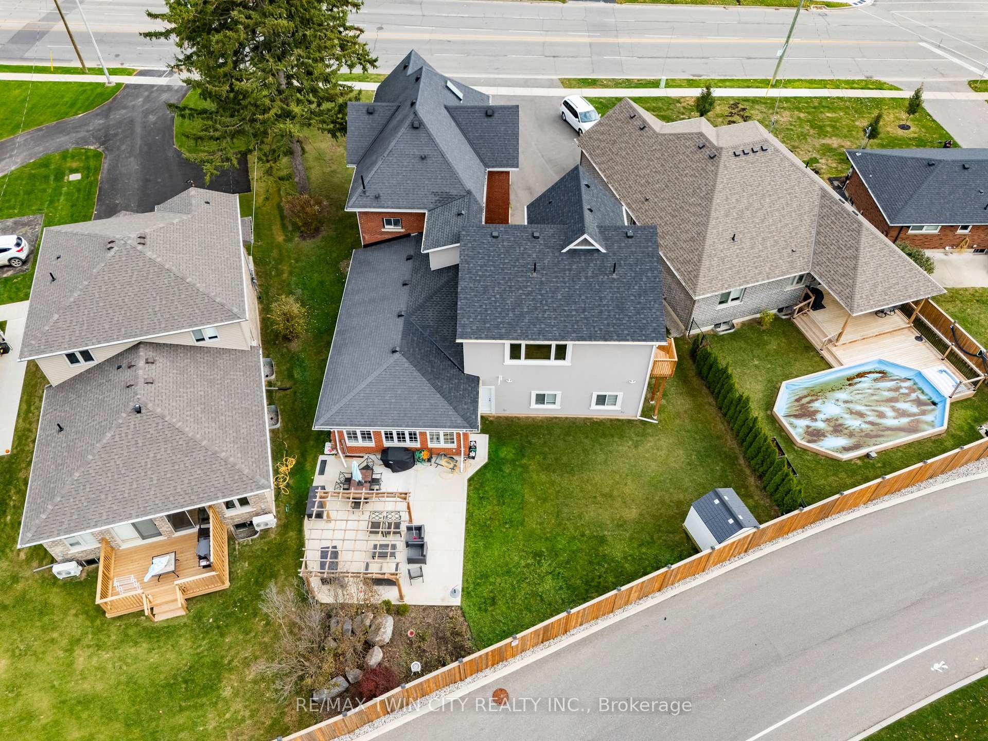 Photo 45 of 169 Mount Pleasant Street, Brantford, Empire South — HOMEH