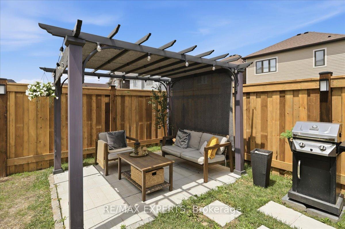 Photo 38 of 68 Lorne Thomas Place, New Tecumseth, Alliston — HOMEH