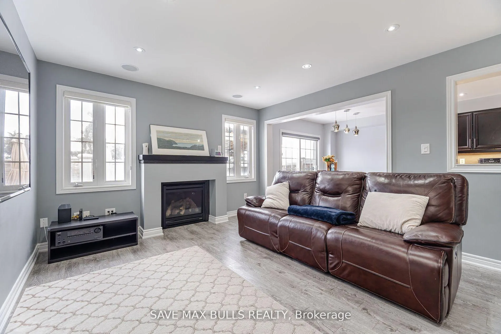 Photo 11 of 26 Beachville Circle, Brampton, Credit Valley — HOMEH